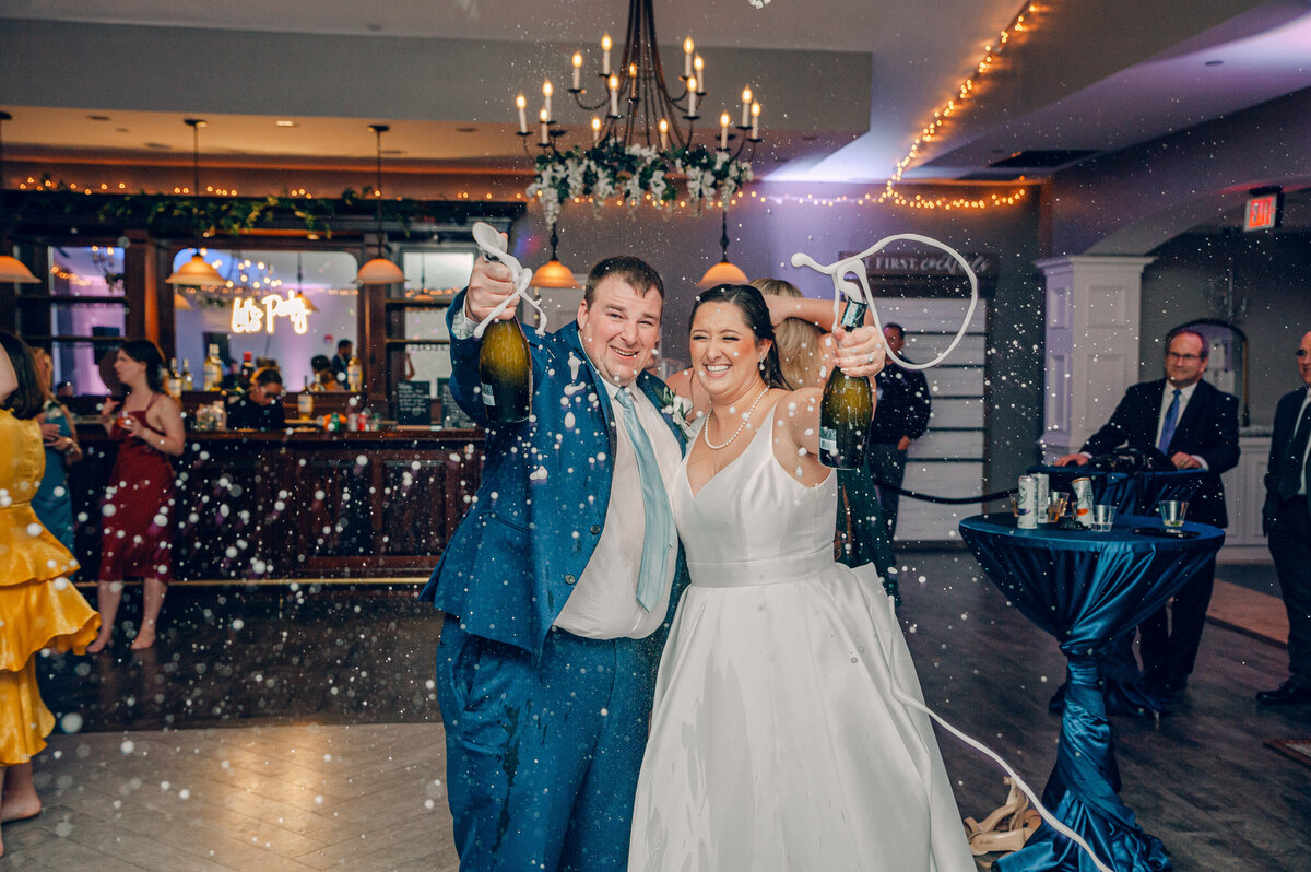 chlottesvillevirginiaweddingphotographersahhouston-1240