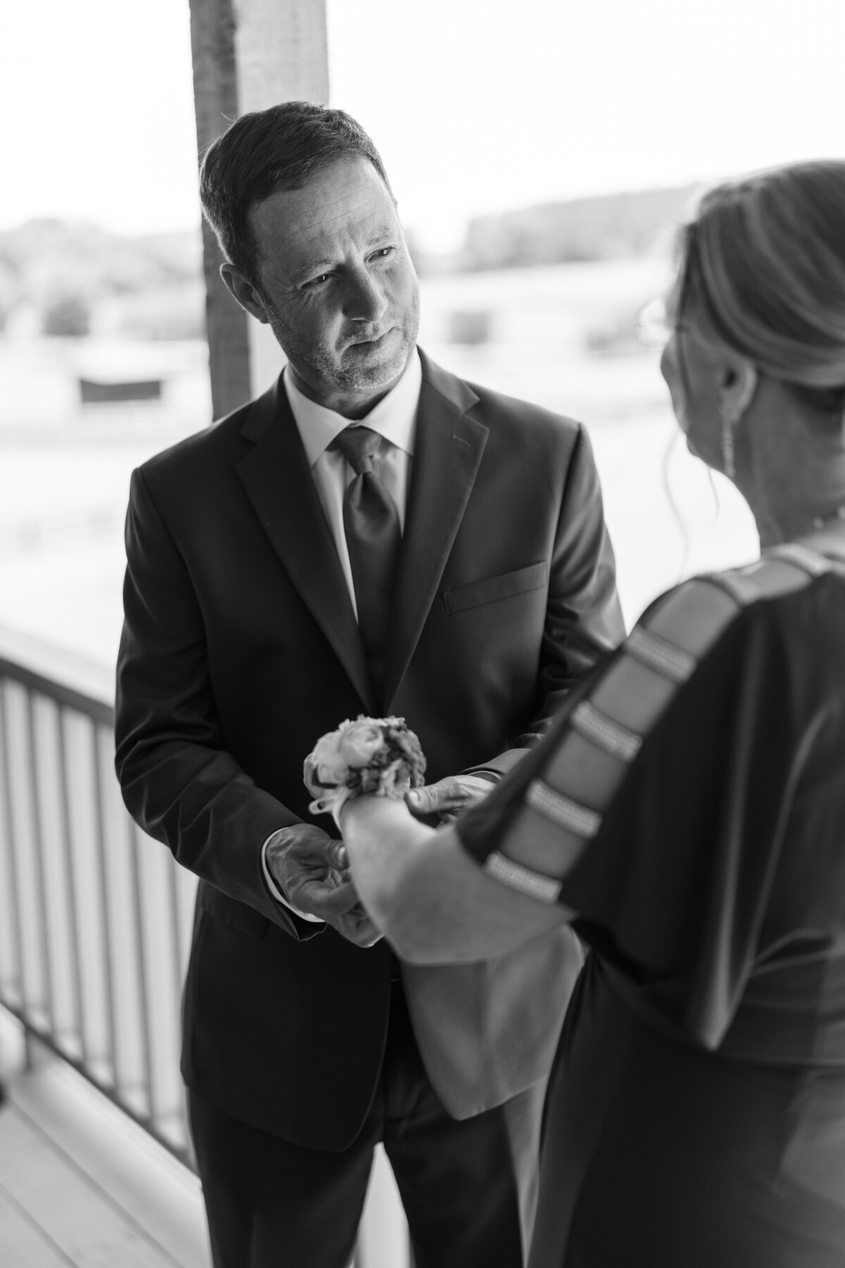 25033_0650_bw