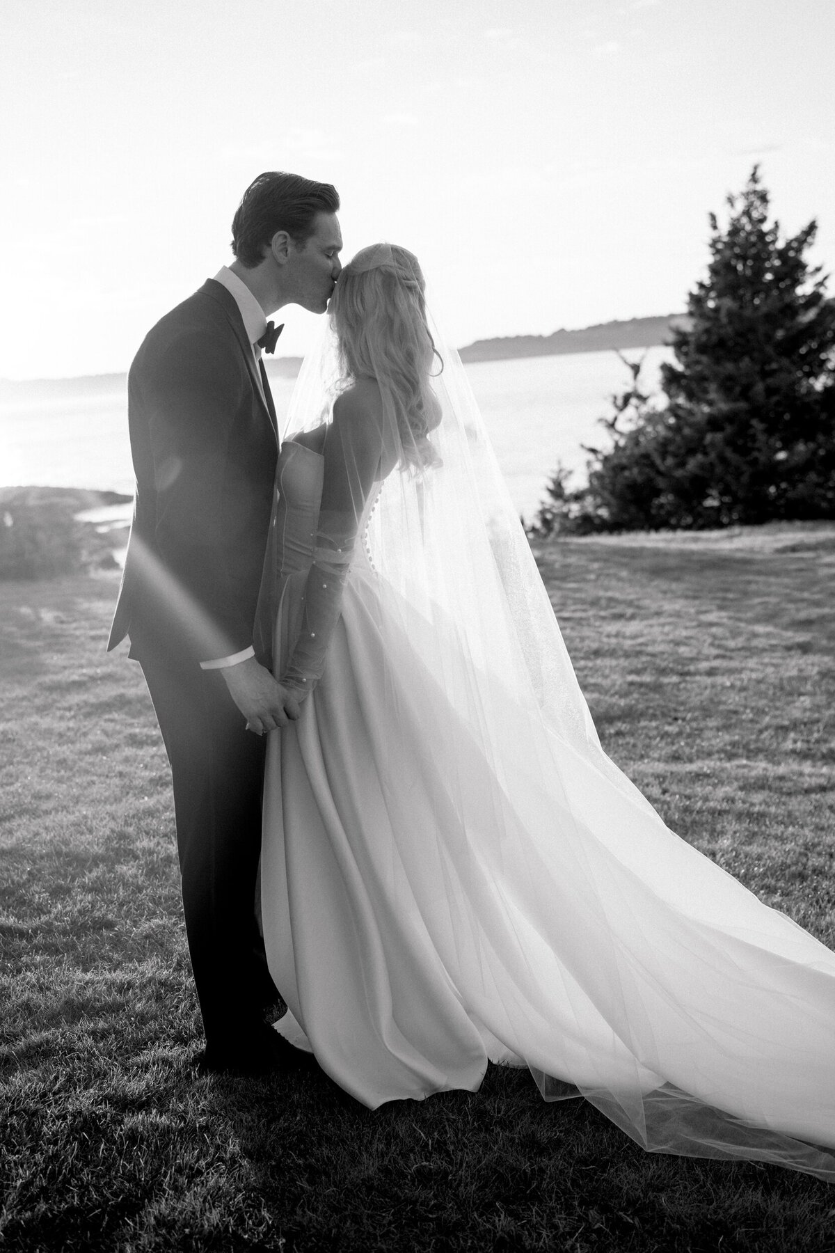 Rachel Mark Castle Hill Inn Lauren Fair Wedding Photographer Newport00121