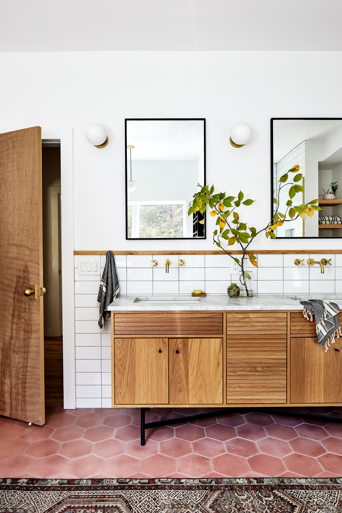 Catskills-Primary Bathroom-Sanabria