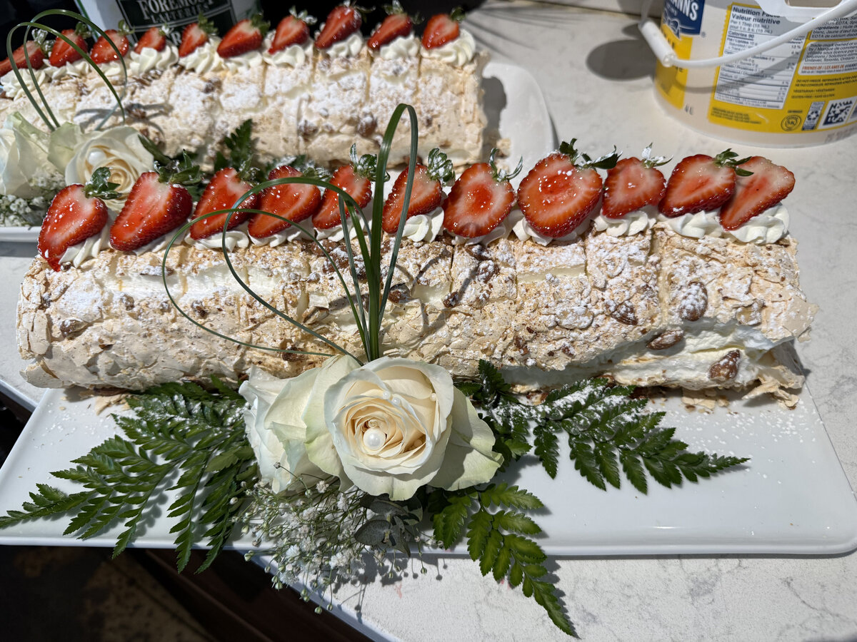 wedding-catering-with-custom-desserts-regina