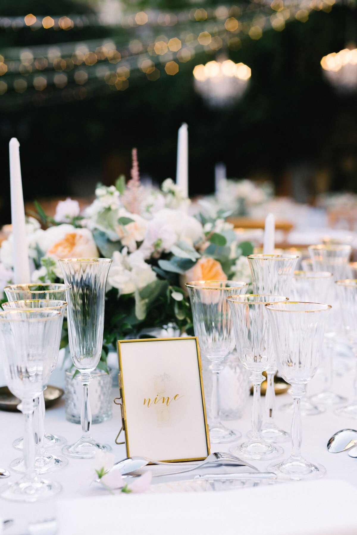 chic-and-simple-wedding-table-decoration