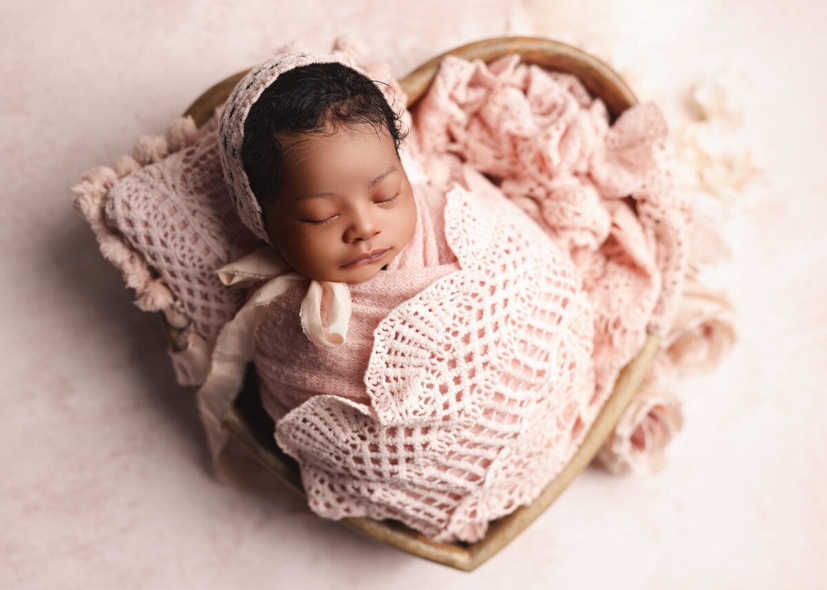 Charlotte-Newborn-photographer54