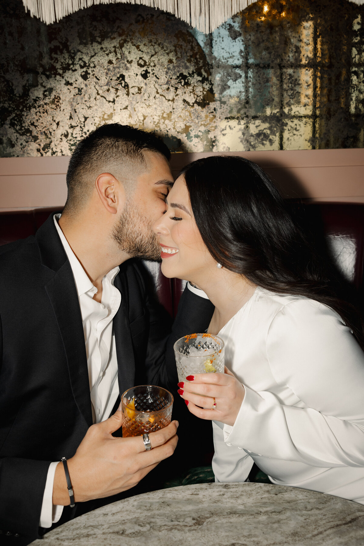 Austin-bar-engagement-photos_6009