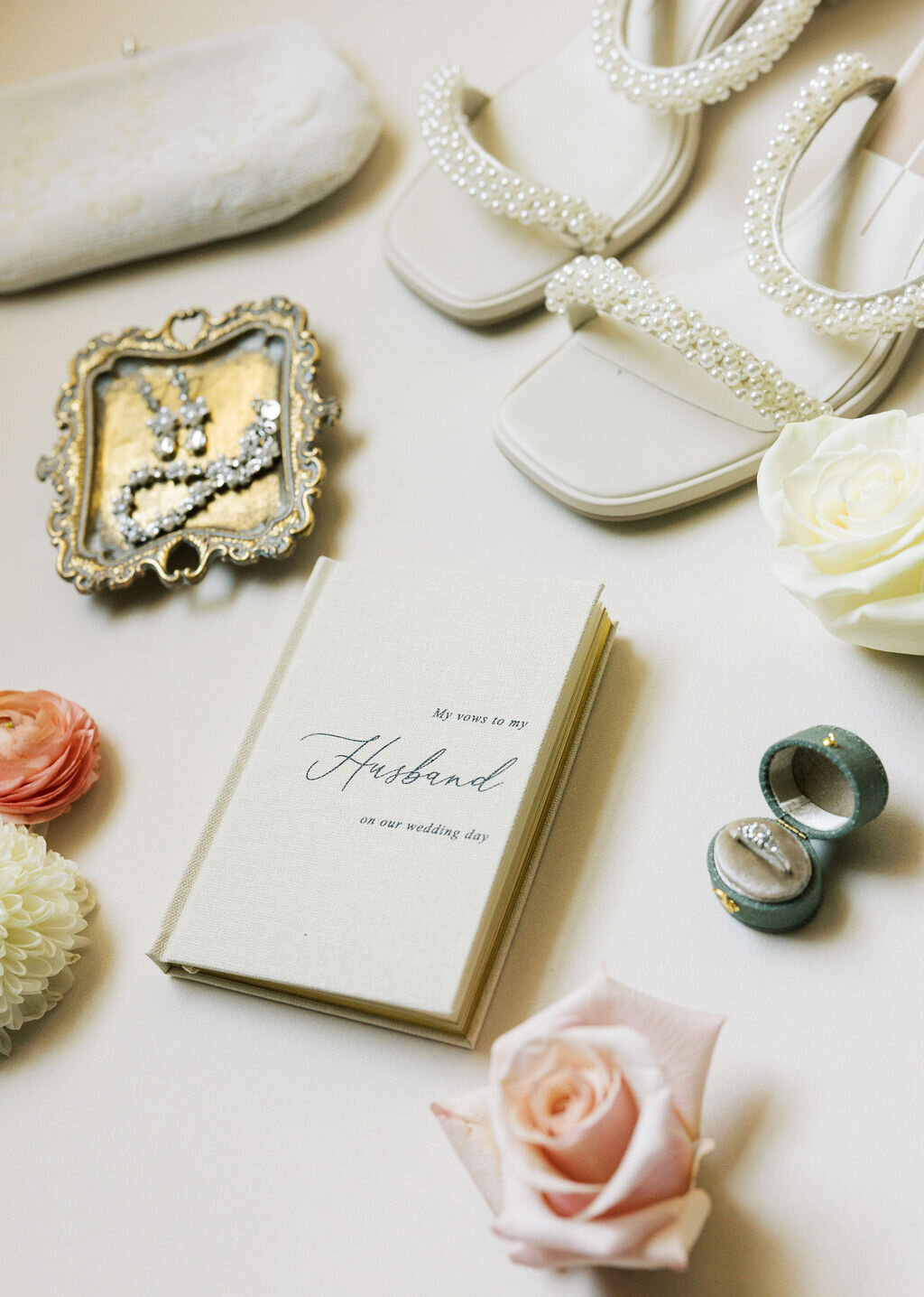Elegant Wedding Invitations | Adela Antal Photography