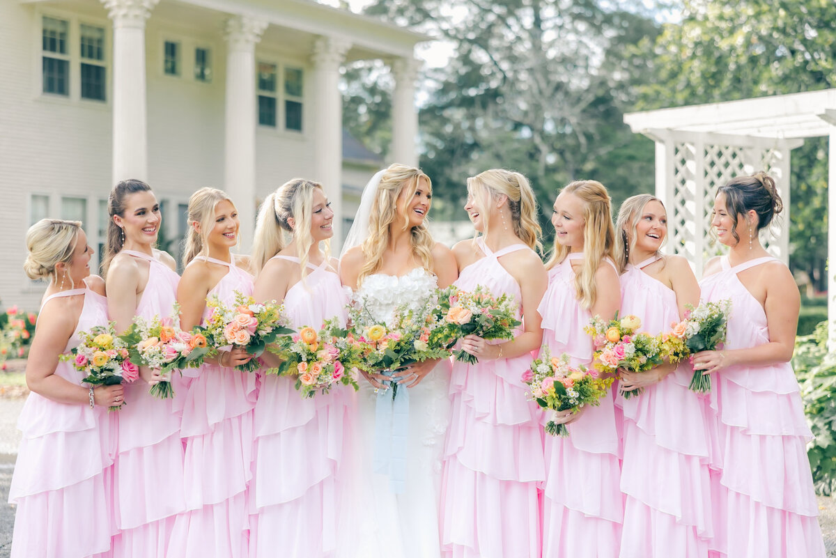 Sneak Peeks Creekside at Colliers End May Wedding | Lauren Elliott Photography | Emily & Kyle Anderson -115