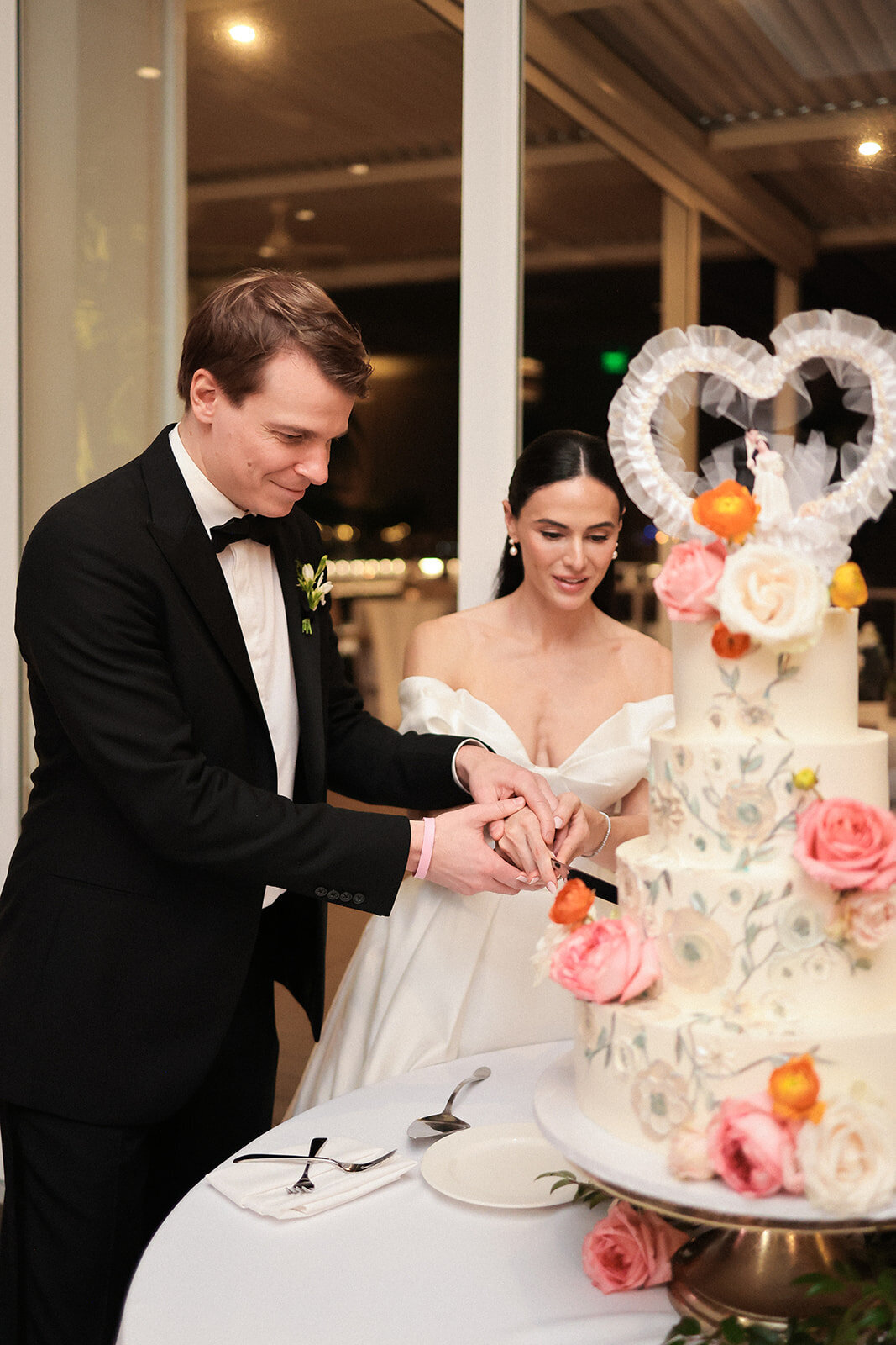 wedding cake cutting anna caroline weddings palm beach jupiter wedding