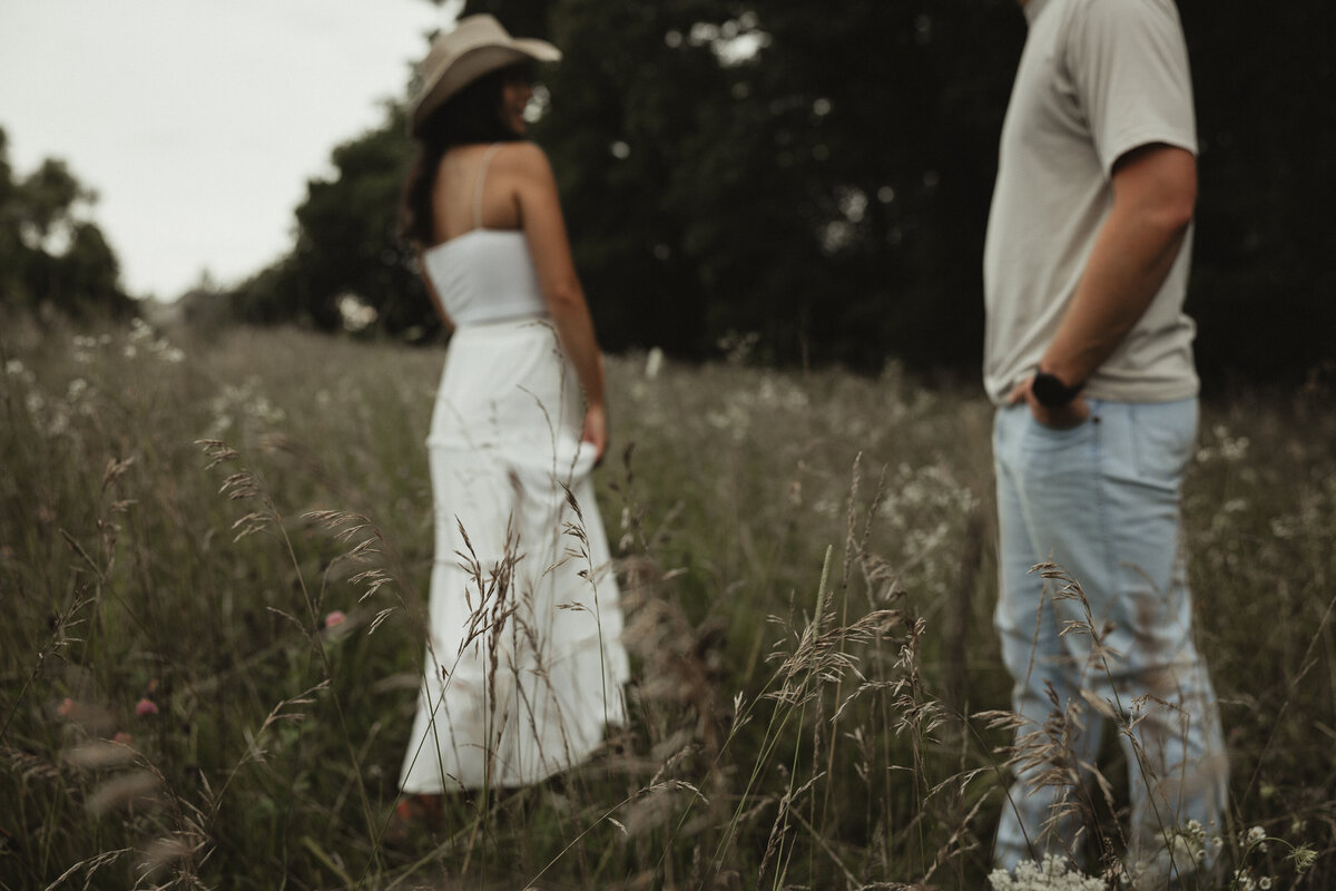 Wildflowercouplessessionwithtruck_emilyarwinephoto-25