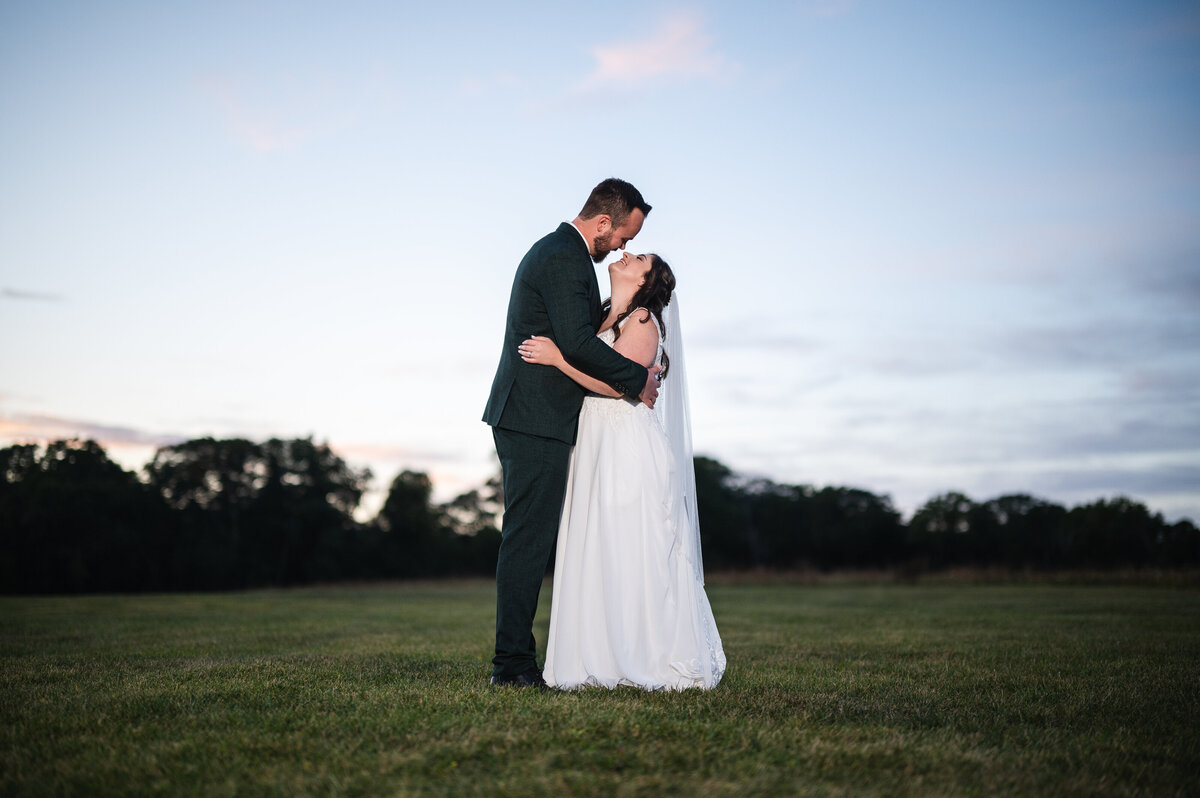 alyssa-jacob-caboose-farm-wedding-maryland-jsasuphotography-752