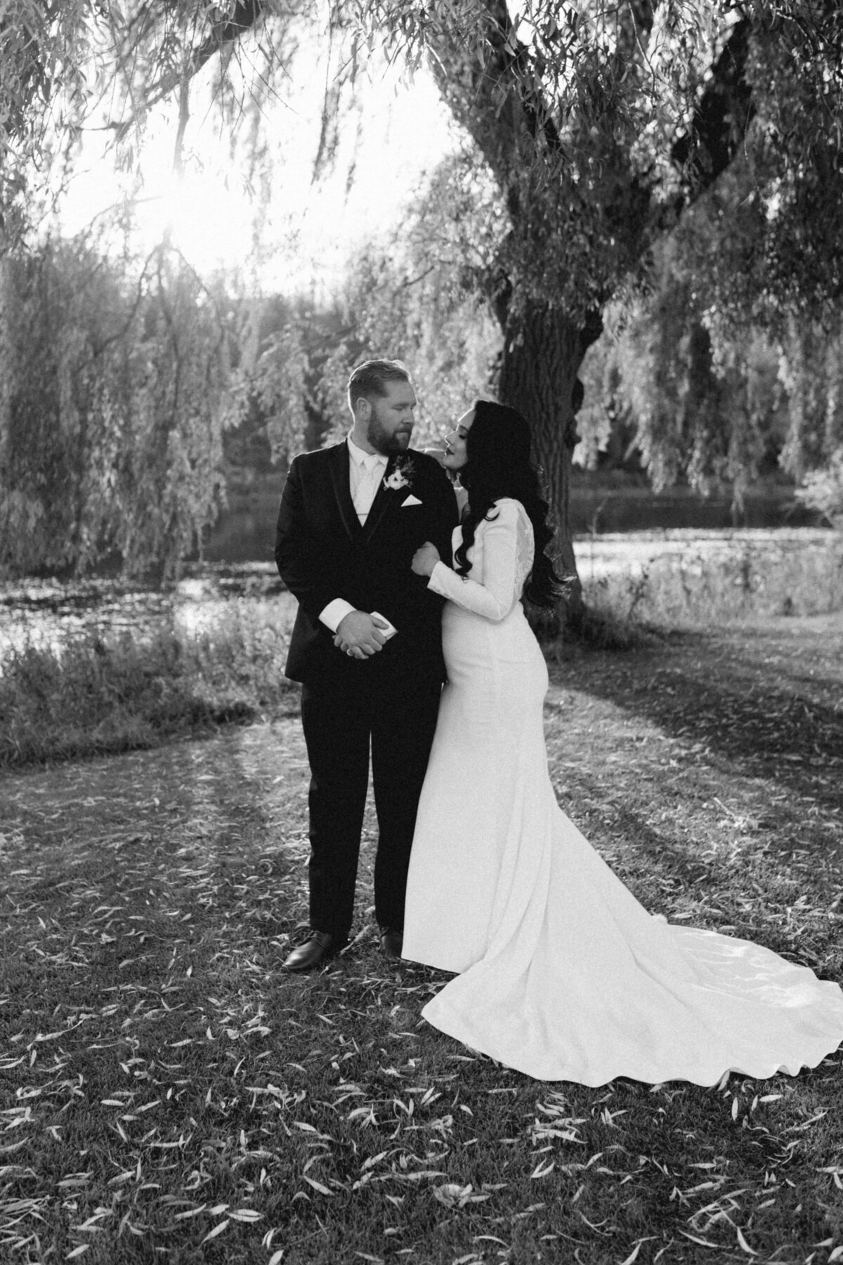Golf-course-Wedding-Portraits-bride-groom