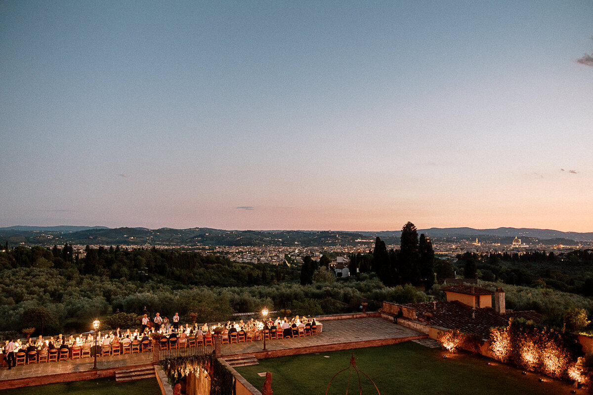 Repas  mariage en Toscane