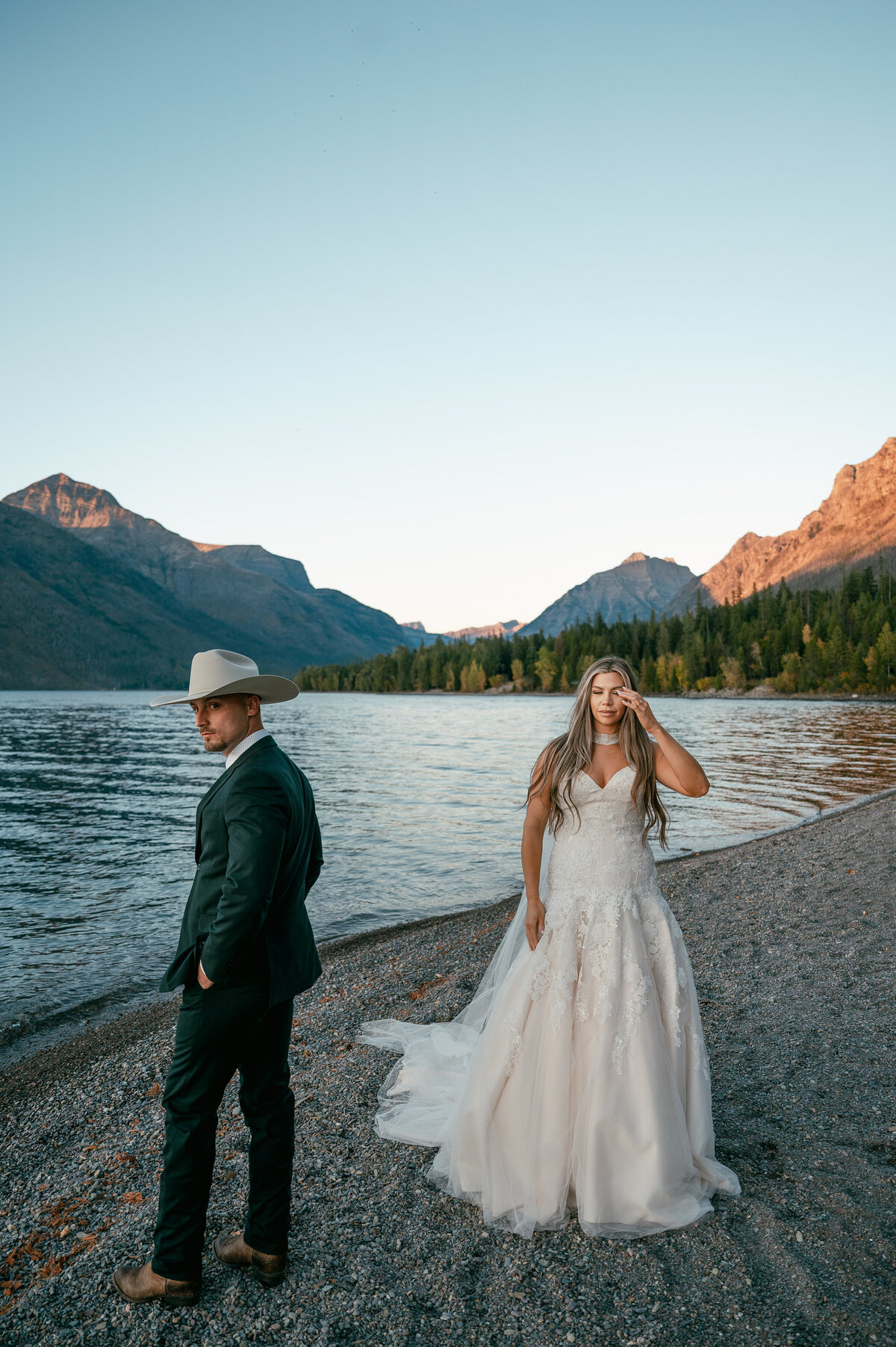 presley-gray-photo-boho-glacier-park-elopement-9335