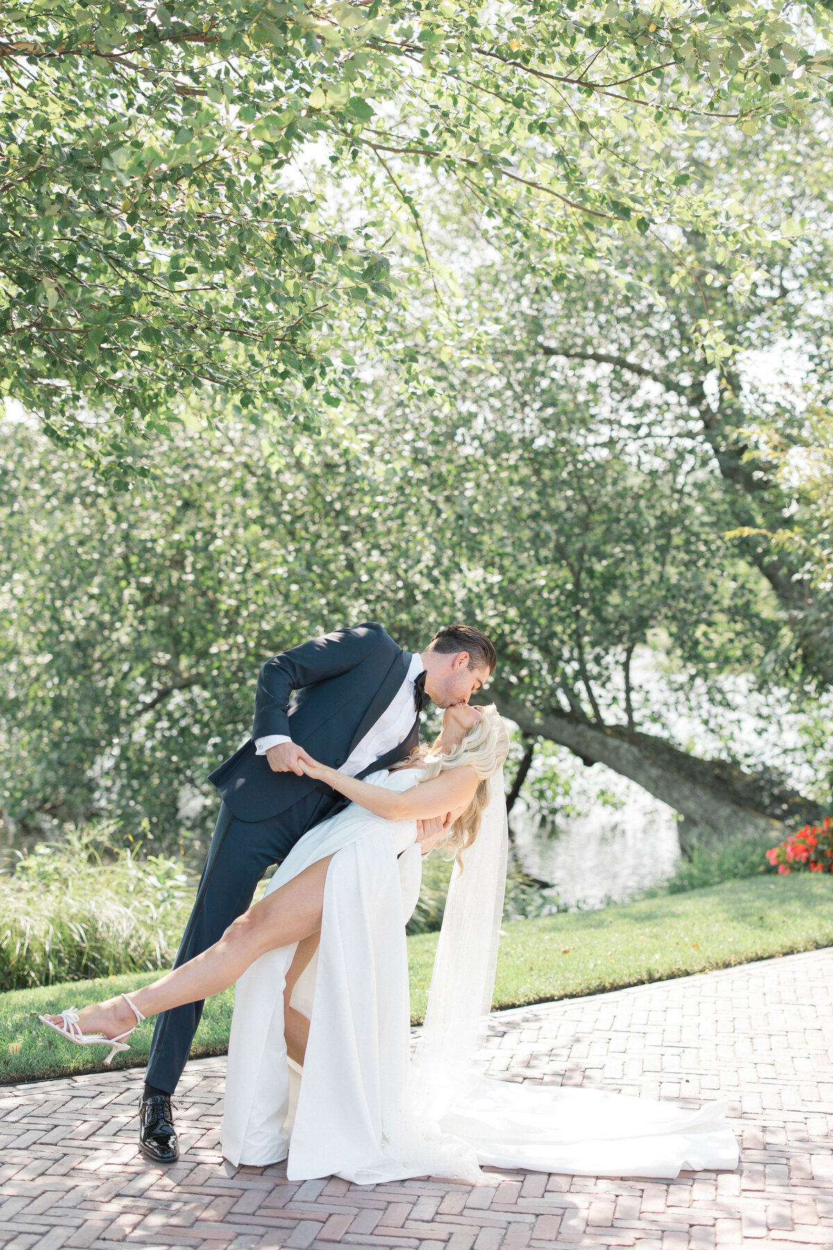 Molly Sue Photography Wedding at The Mill Lakeside Manor25