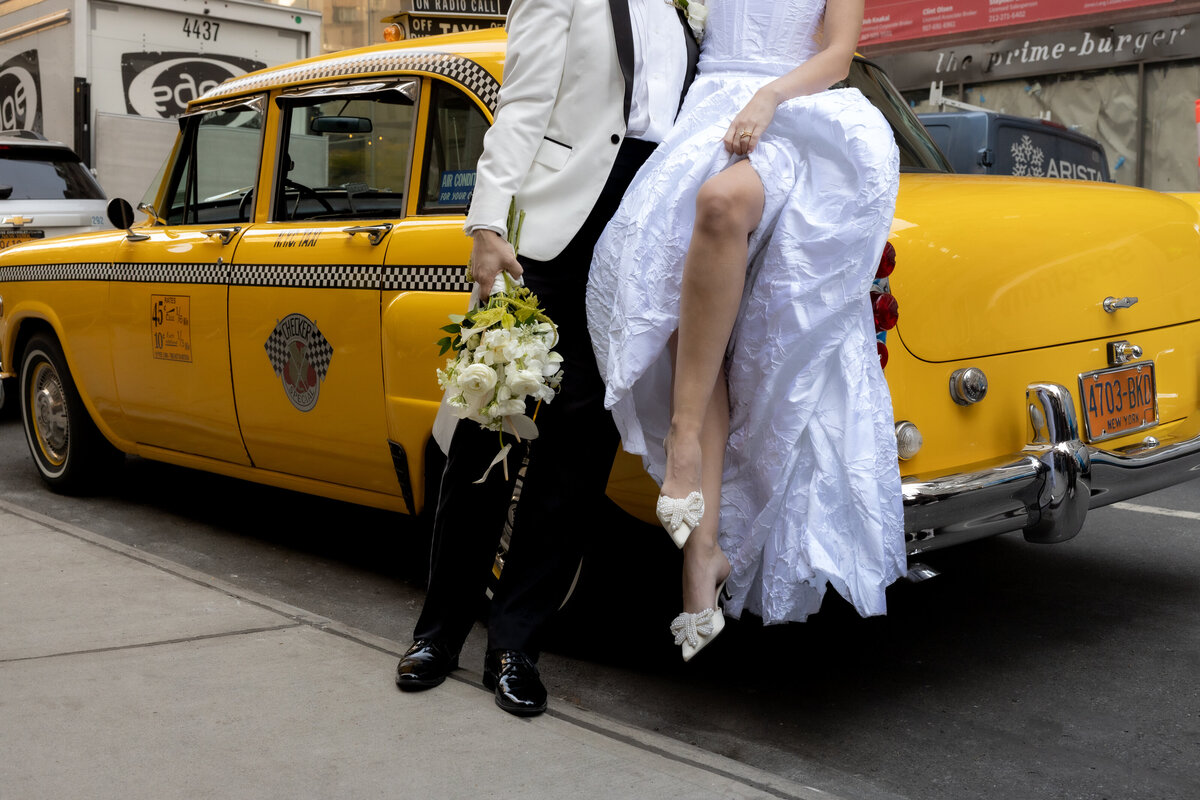 terrace-nyc-wedding-elegant-couple-175