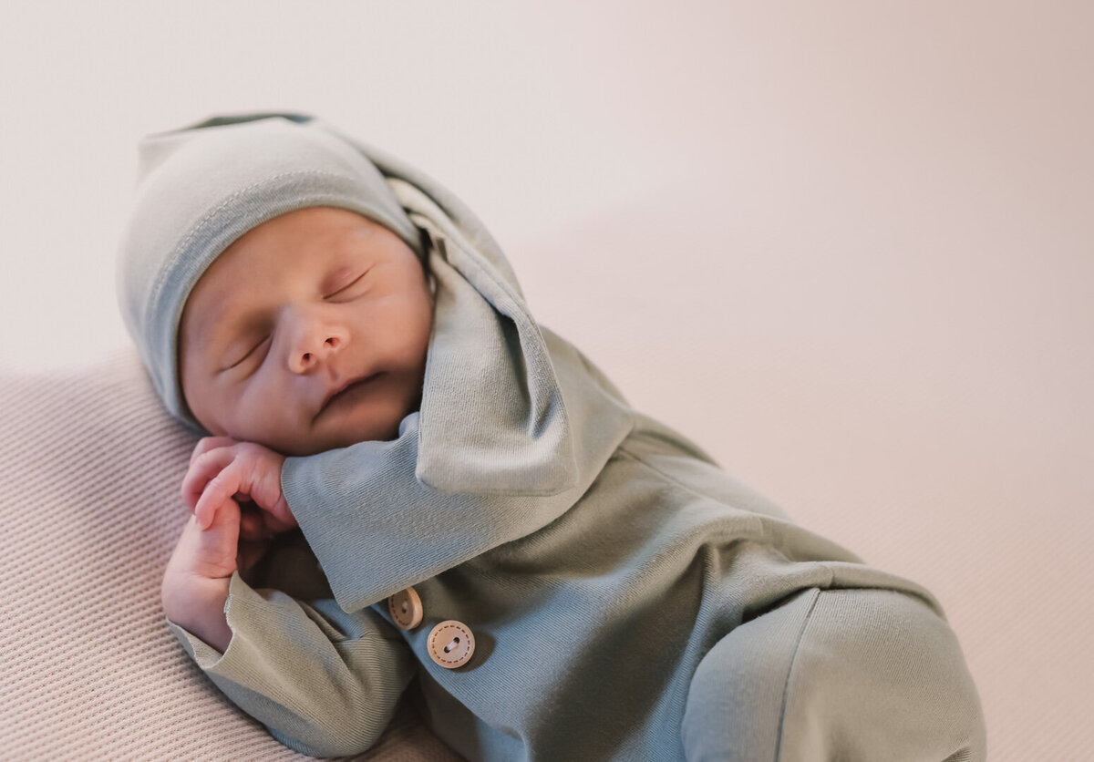 Brett Alan Summers newborn session0023