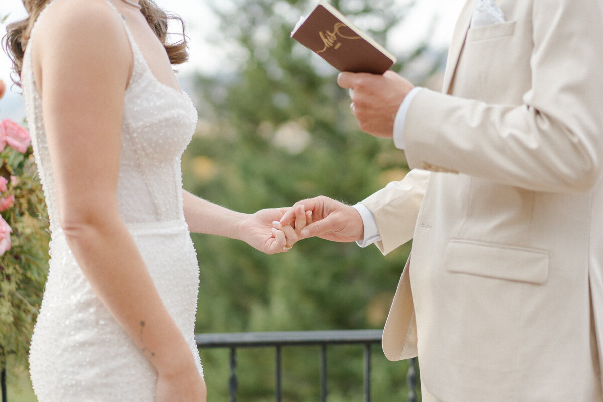 Beaver_Creek_Intimate_Wedding_MaryAnnCraddockPhotography_0059