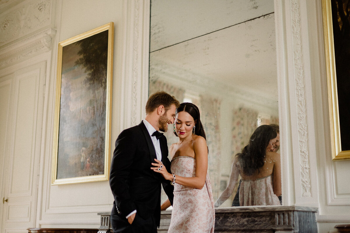 081France Chateau Luxury Elopement_Chateau de Courtomer Elopement_Adventure elopement photographer-5476