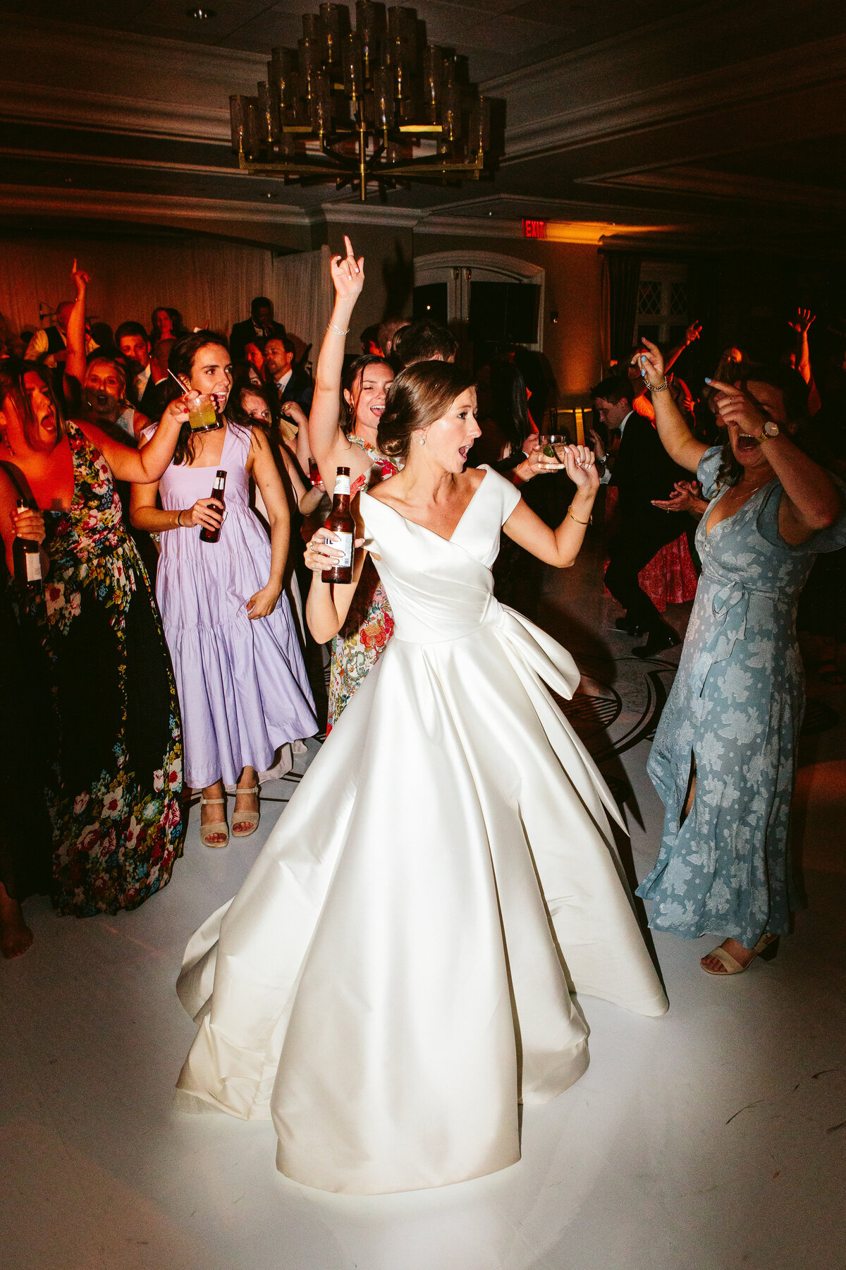 NicodemCreative-Kitty+SpencerWedding-ButterfieldCountryClub-1001