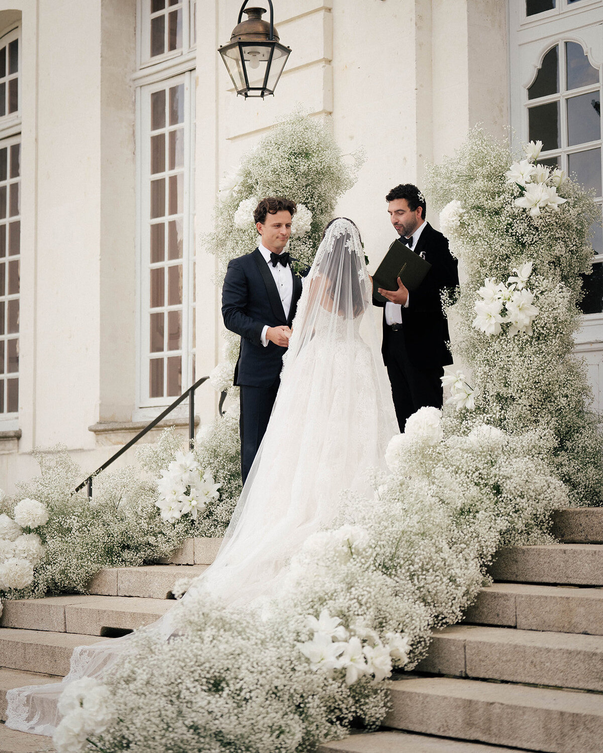 Chateau de Grand Luce | Floraison | France wedding florist