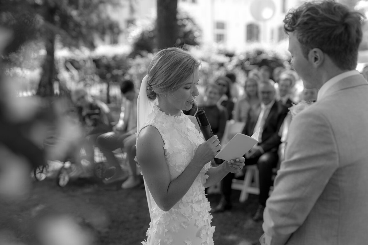bruiloft-twente-geloften-bruidspaar-trouwen