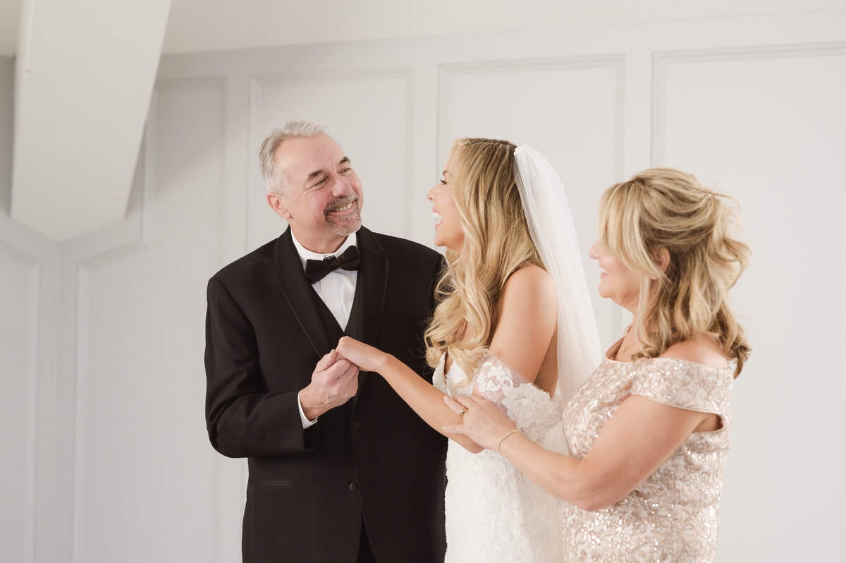 the-hudson-house-jersey-city-wedding-by-suess-moments-nj-photographer--0895