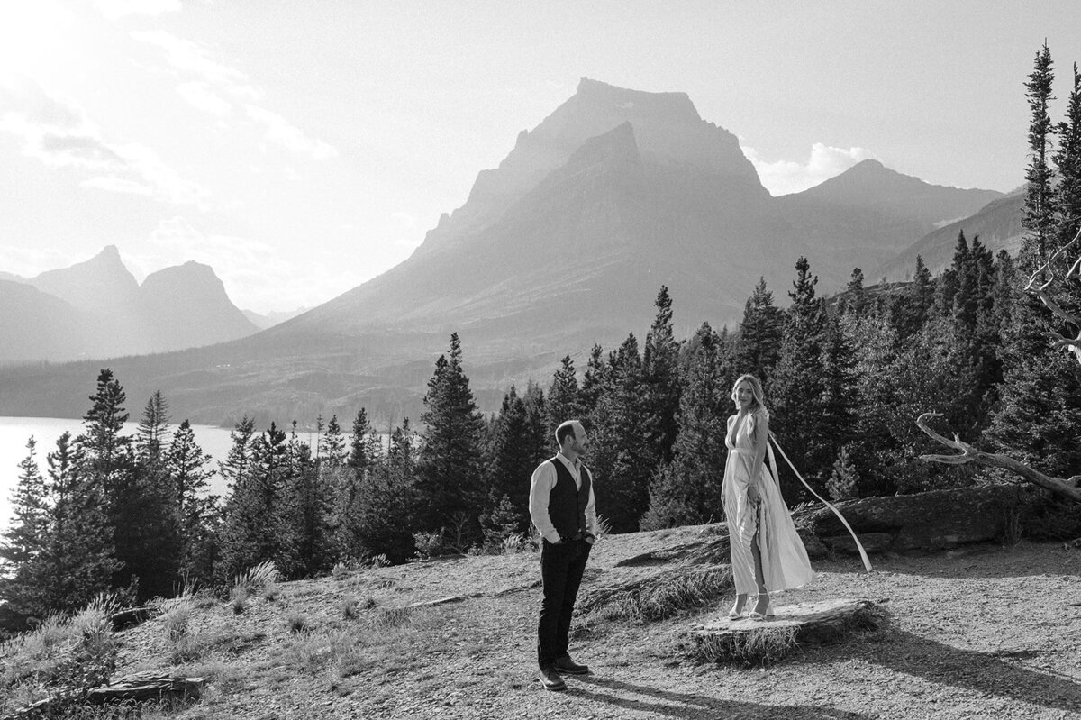 vintage-hollywood-glacier-national-park-elopement-presley-gray-photo0858-2