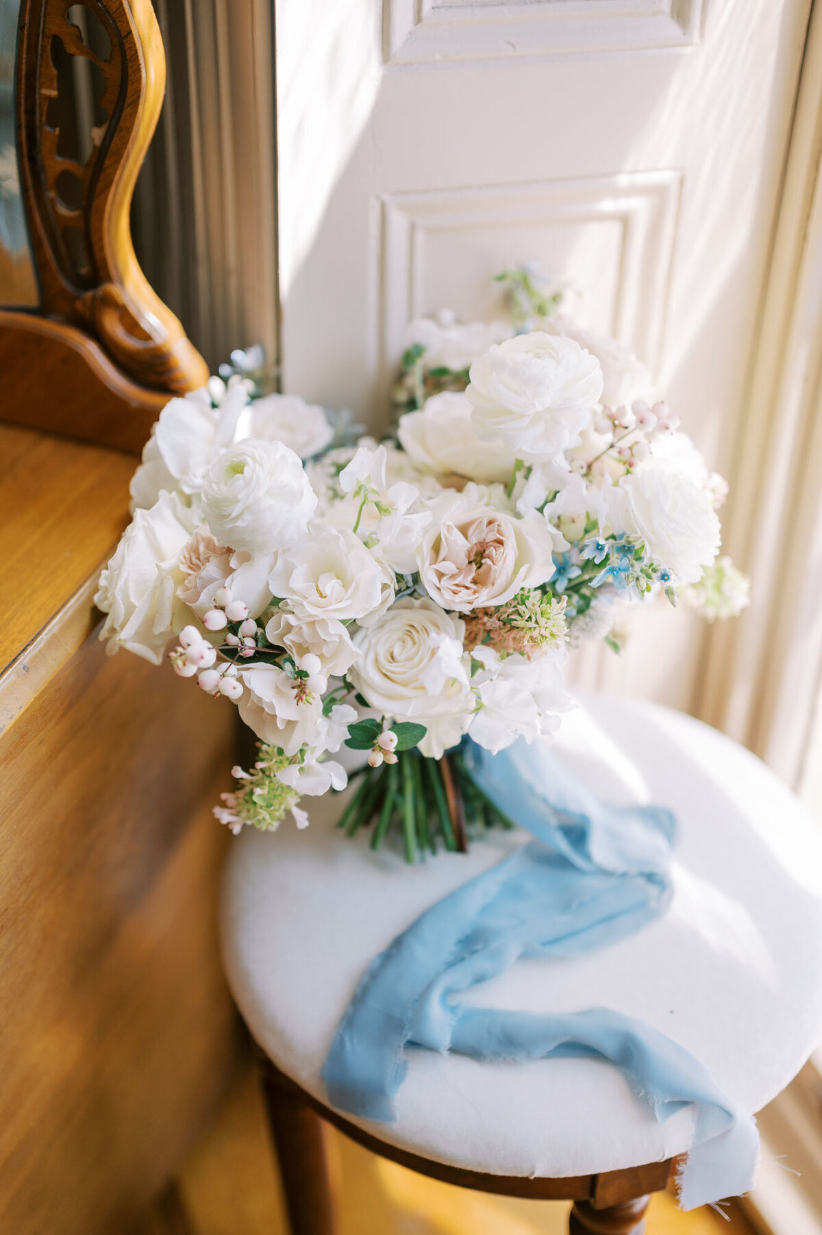 jaclyn-fisher-events-planning-romantic-riverfront-garden-wedding-in-philadelphia-7