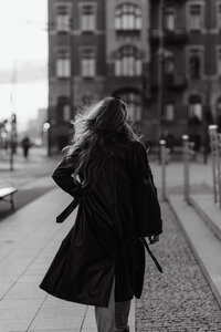 kaboompics_city-chic-in-autumn-casual-fall-outfit-fashion-trends-33443