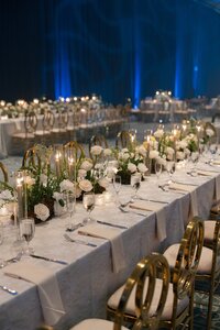 Eventrics-weddings-luxury-indian-destination-wedding-reception-tablescape-sapphire-blue