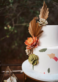 pink-fox-photography-luxury-bohemian-wedding-cake