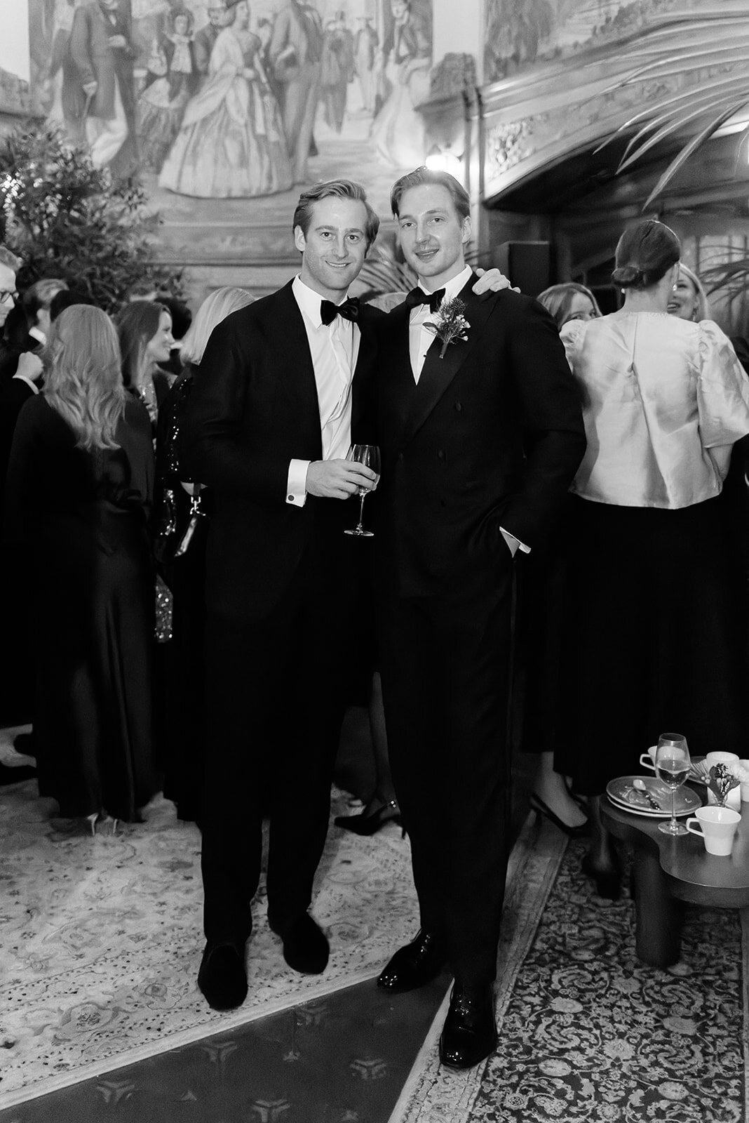 Destination Wedding Photographer Stockholm Anna Lundgren Winter City Wedding at Diplomat, Hedvig Eleonora Church, Dramaten and Teatergrillen Stockholm Sweden_024