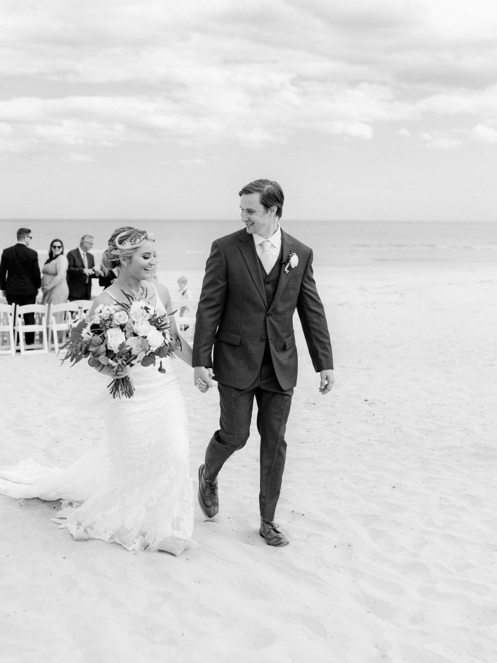 OmniOceanfrontResortWedding-HiltonHeadSouthCarolina-ToriannaBrookePortraiture175