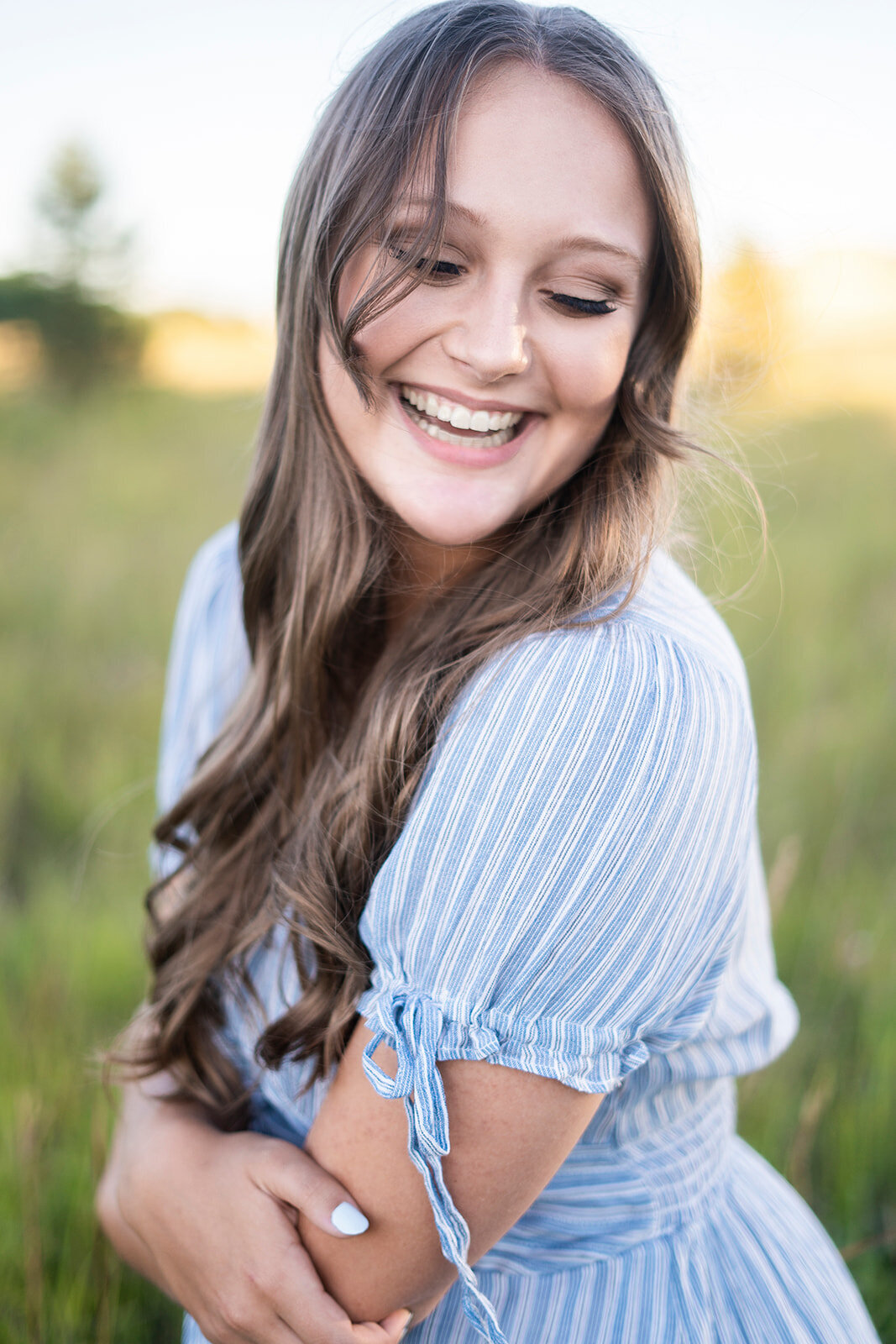 minneapolis-nature-field-senior-photographer-19