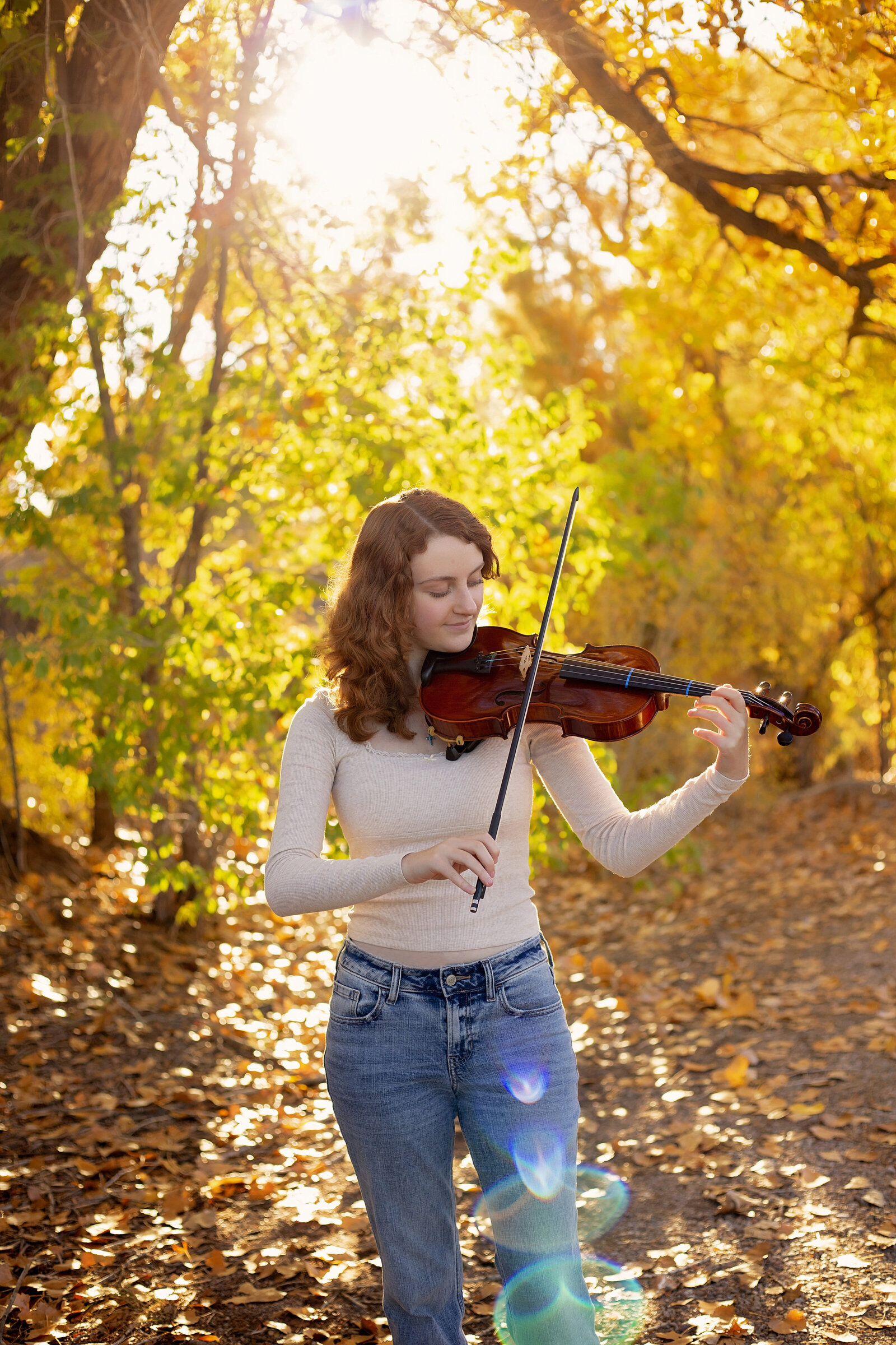 NM-senior-girl-session-playing-a-violin