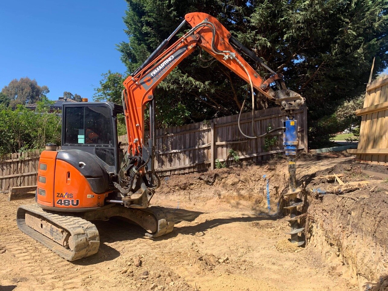5T_excavator_bored_piers