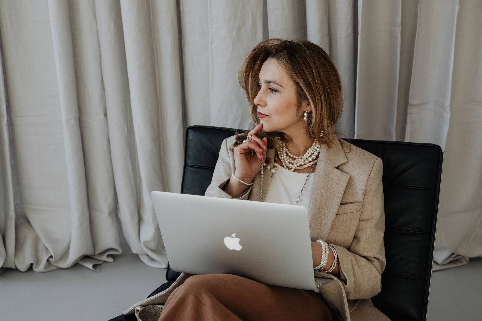 Wealth Strategy for Female Entrepreneurs, Business Owners, and Coaches that want to make their money work as hard as they do