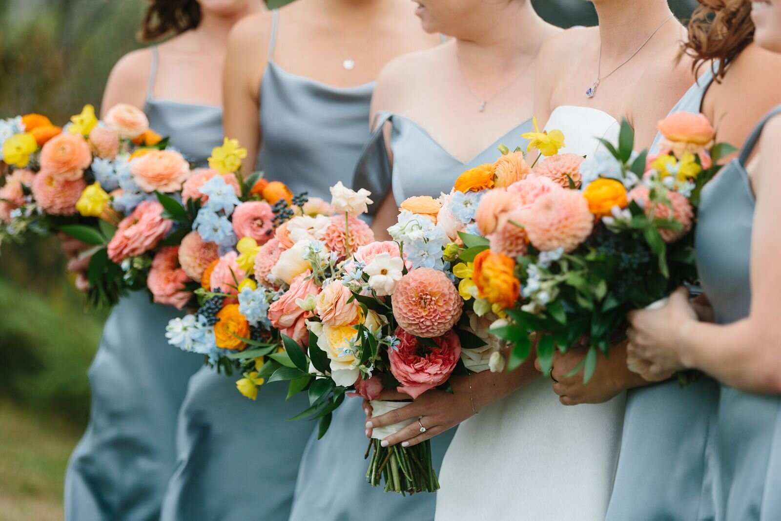 leila-james-events-newport-rhode-island-luxury-wedding-planner-castle-hill-inn-venue-erin-mcginn-wedding-photographer-bright-florals-CH0317 copy