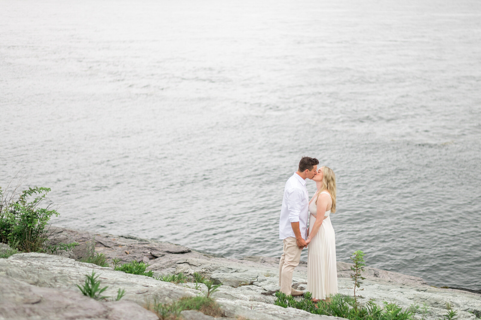 Castle Hill Engagement Photos