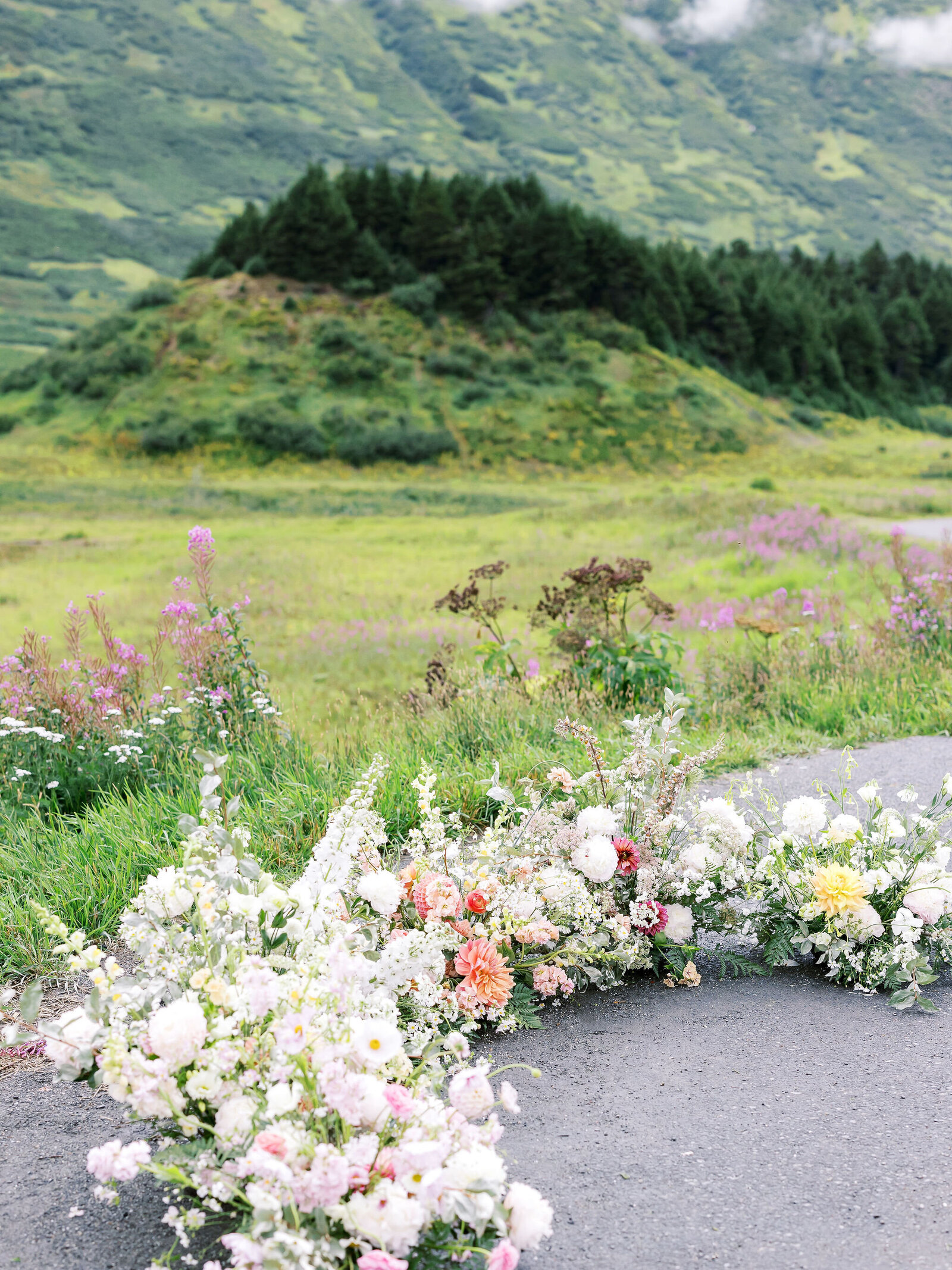 RomanticOutdoorElopement-TurnagainPassAlaska-RachelTweggsPhotography-323