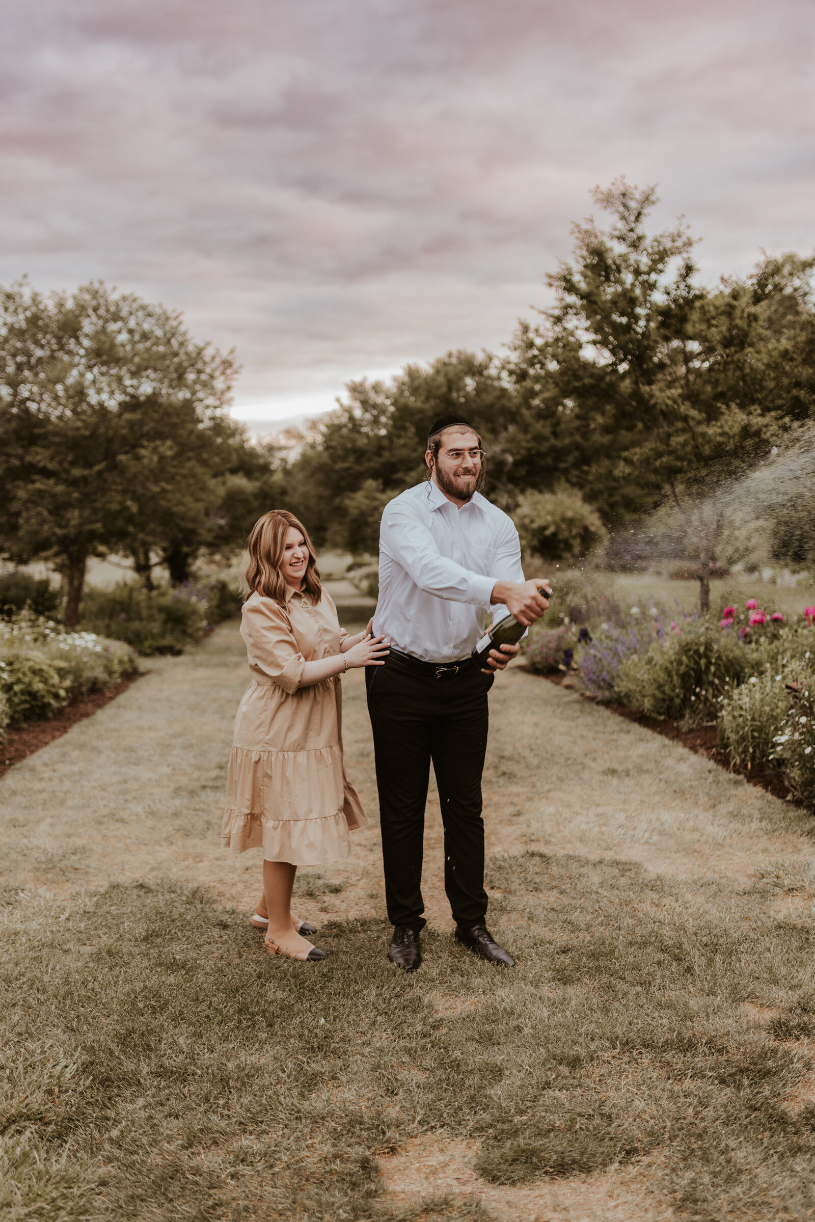 Romantic-Anniversary-Botanical-Gardens-Love-to-Lens-Photography-(149)