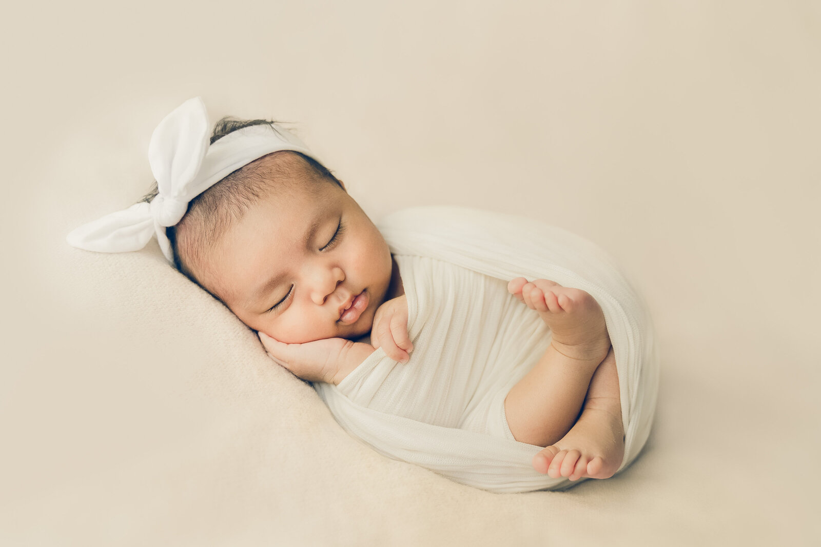 Papamoa-photographer-newborn-studio-babygirl-1-2
