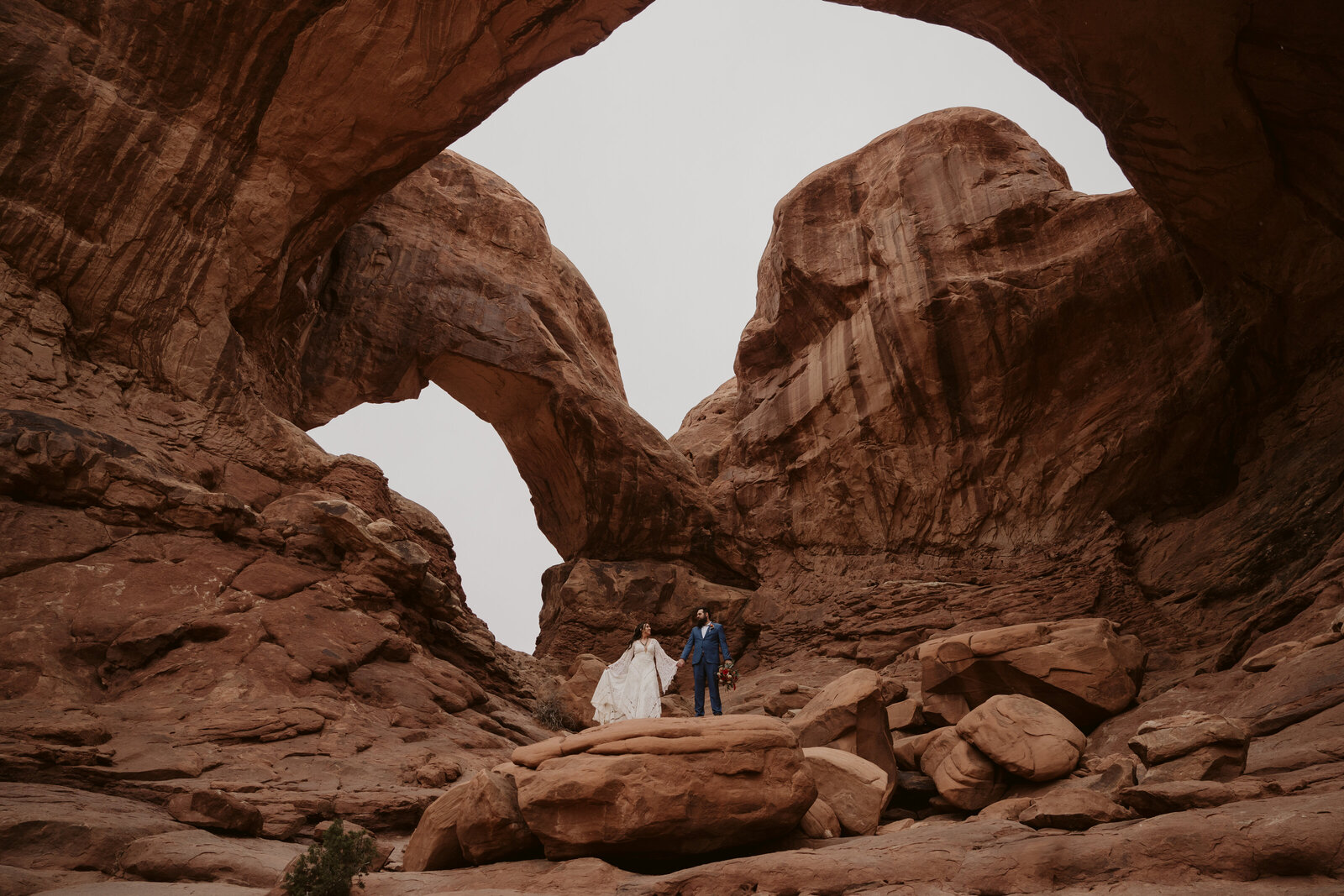 moab-elopement-couple-11