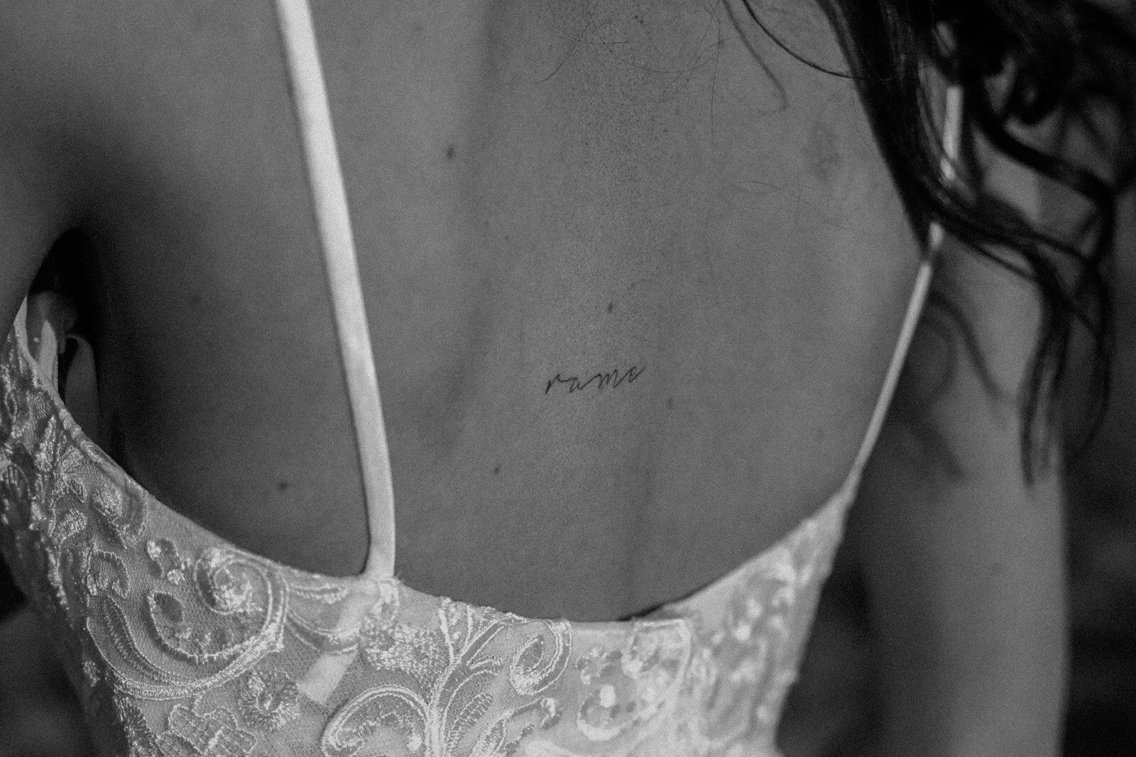 how to choose a wedding photographer