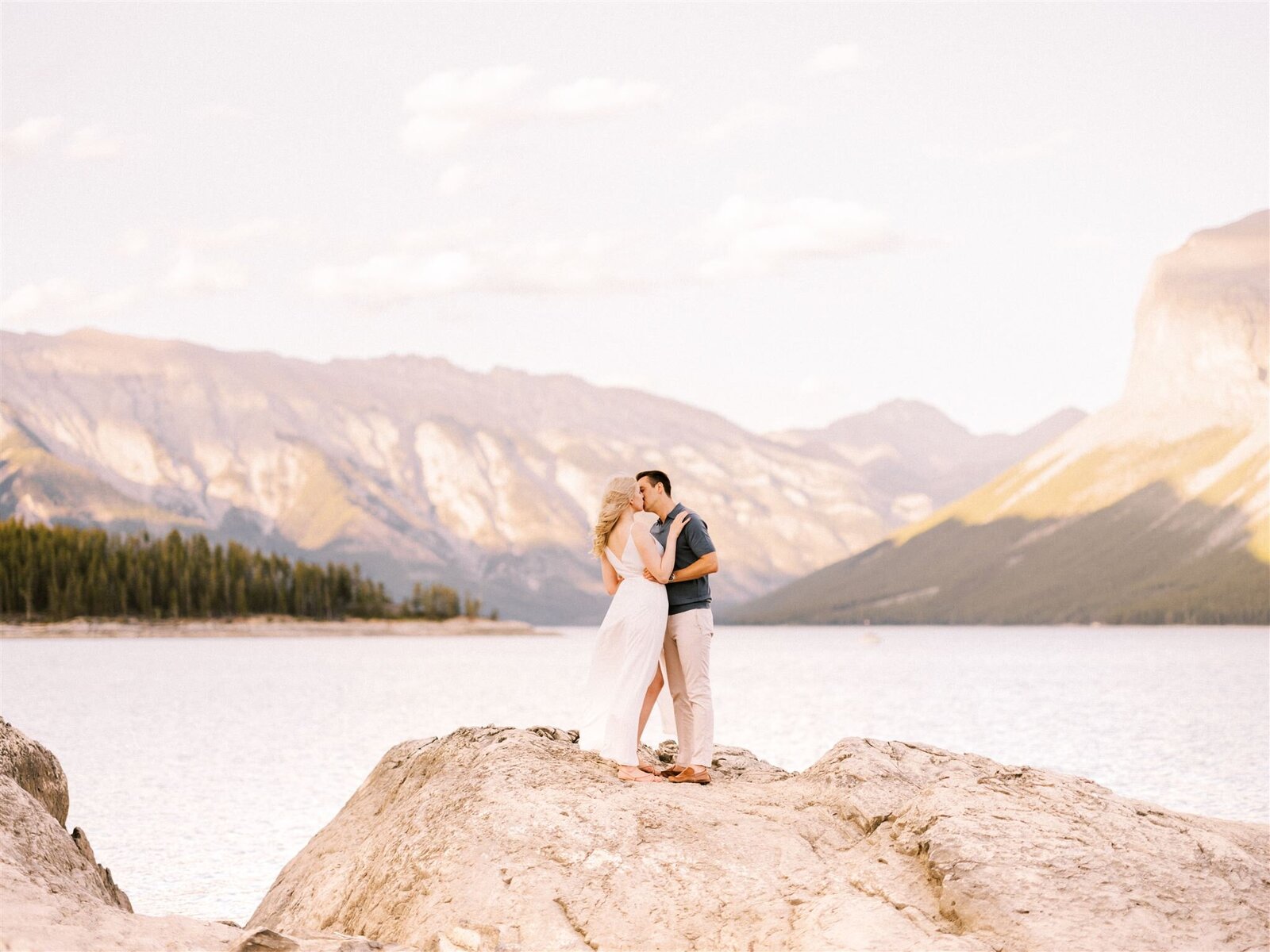 calgary-wedding-photographers-nicole-sarah-banff-mountain-SS-32_websize