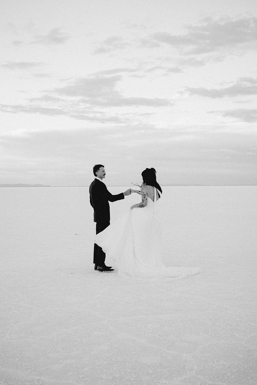 Salt_Flats_Elopement_Utah_Becca_Photo-169