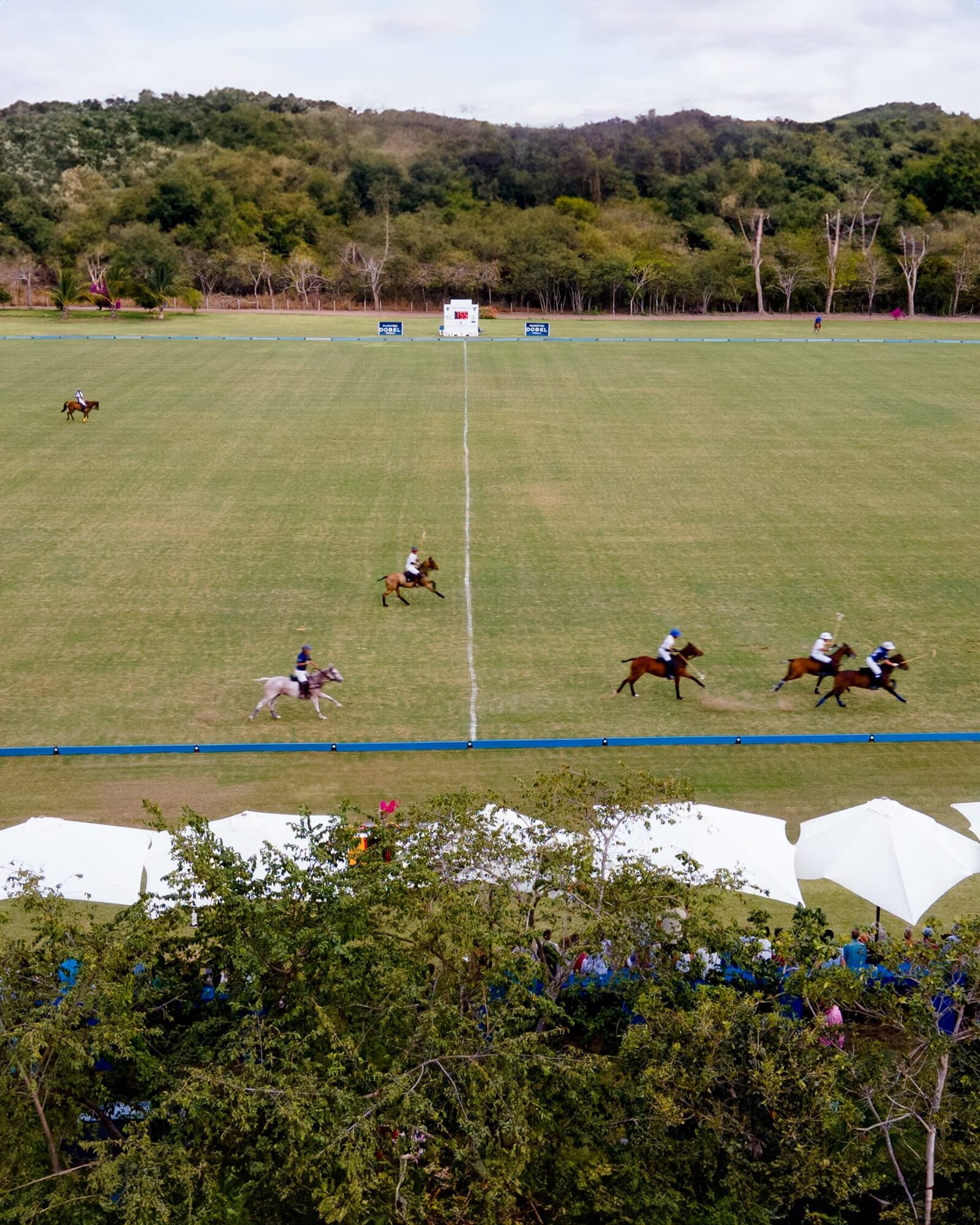Polo-Club-Careyes-mobile