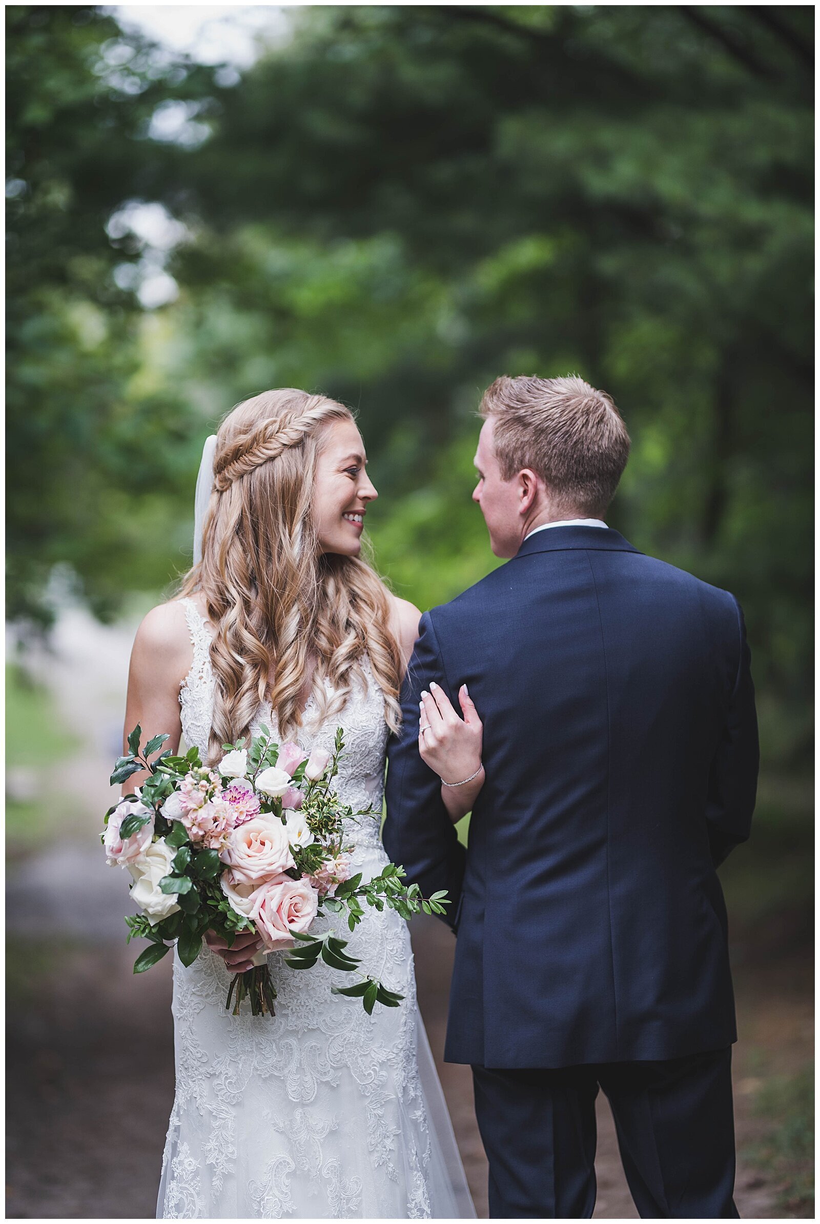 LoverlyWeddings_0124