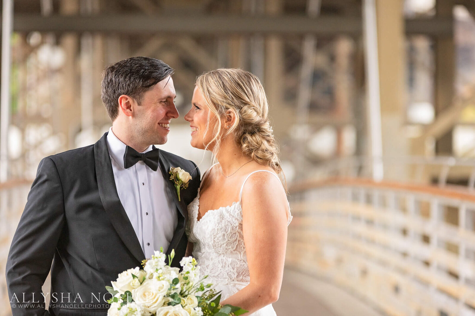 Wedding-at-The-Factory-on-Barclay-in-Milwaukee-0514