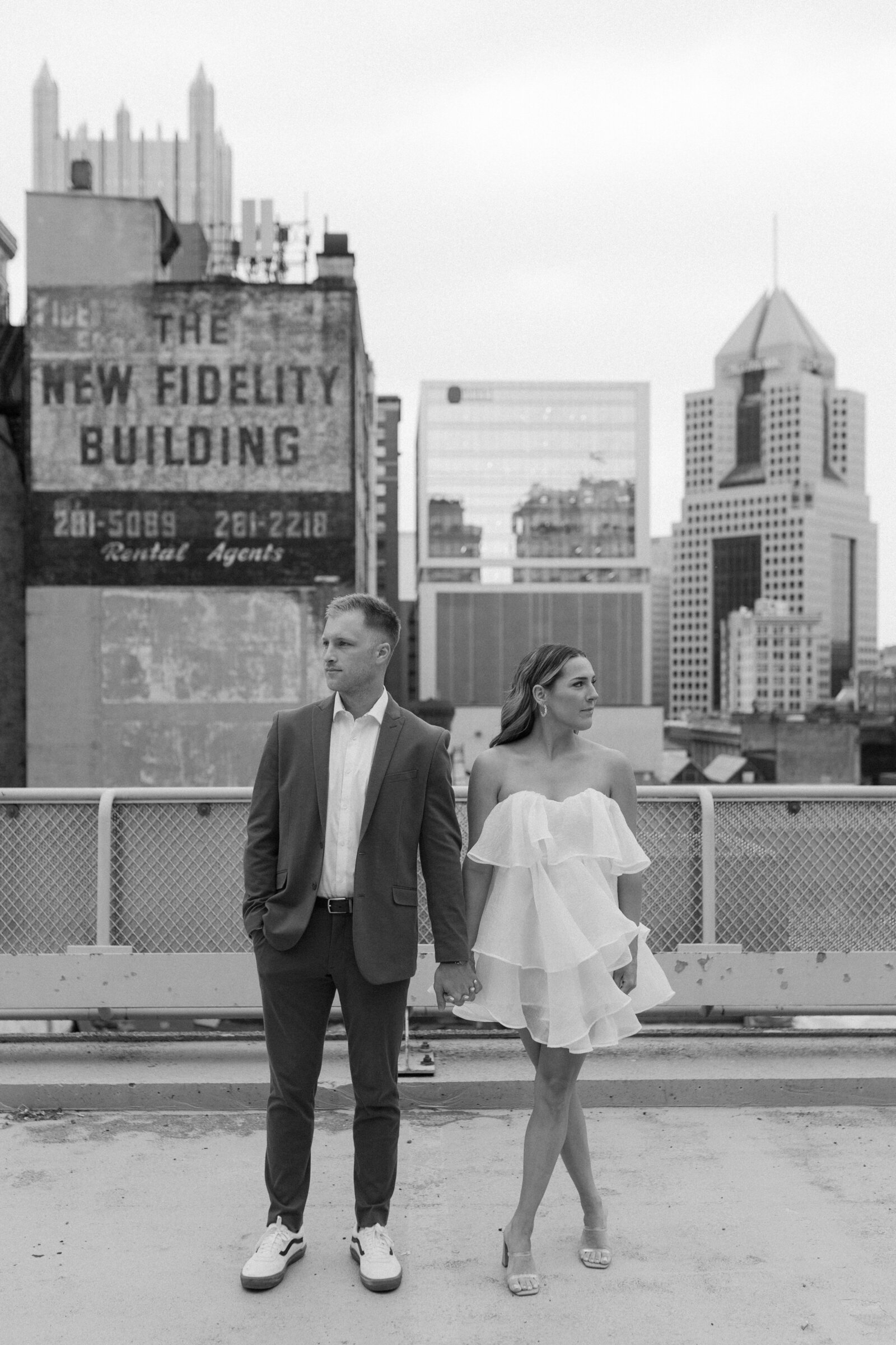 Blissfullybriphotography-pittsburgh-downtown-engagement-courtneyandjohn-114