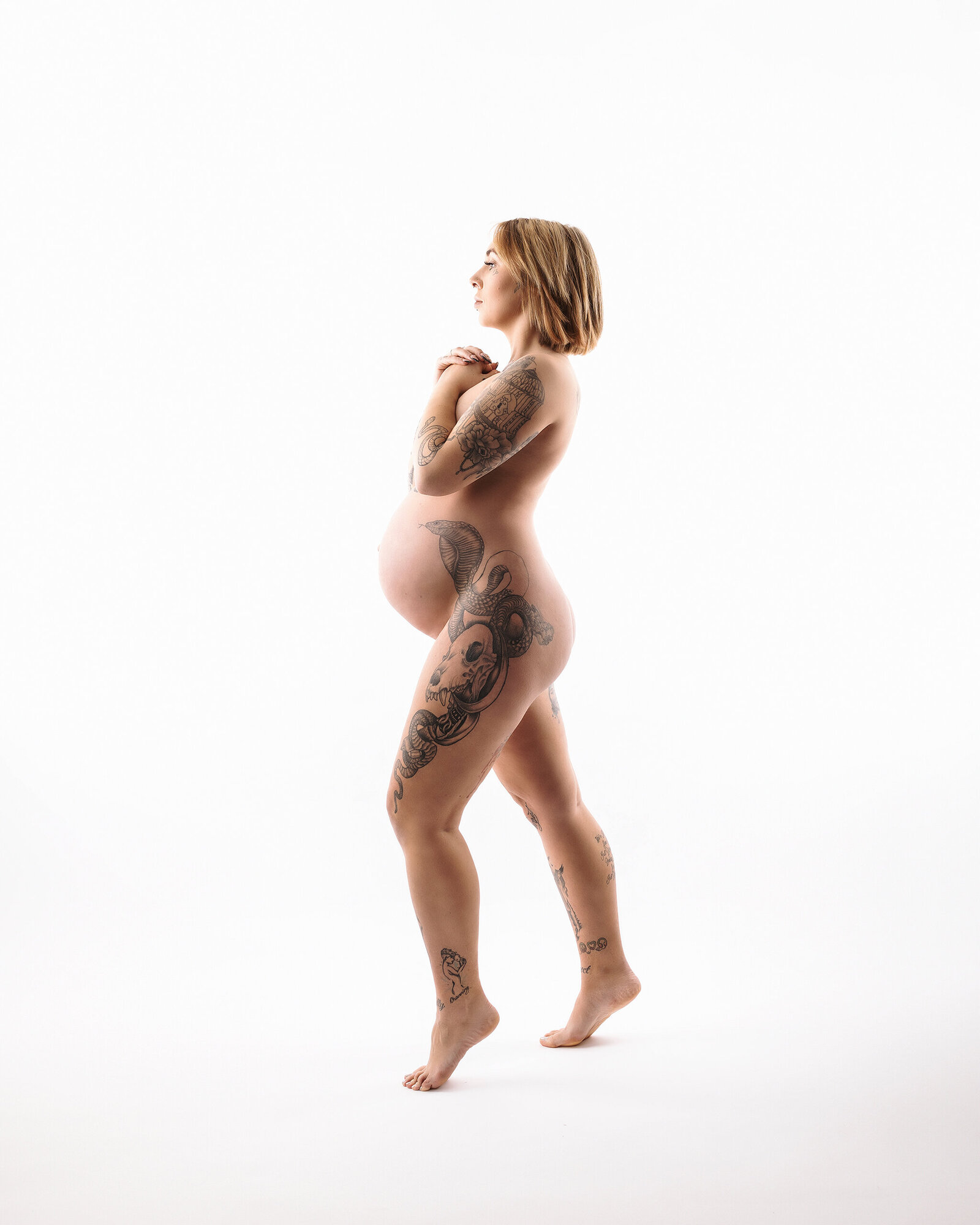 nude naked natural maternity tattoos photoshoot photography carmarthenshire pembrokeshire